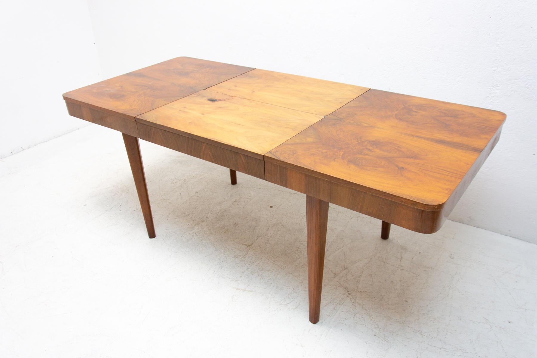 Mid Century Adjustable Dining Table by Jindrich Halabala, 1950s For Sale 9