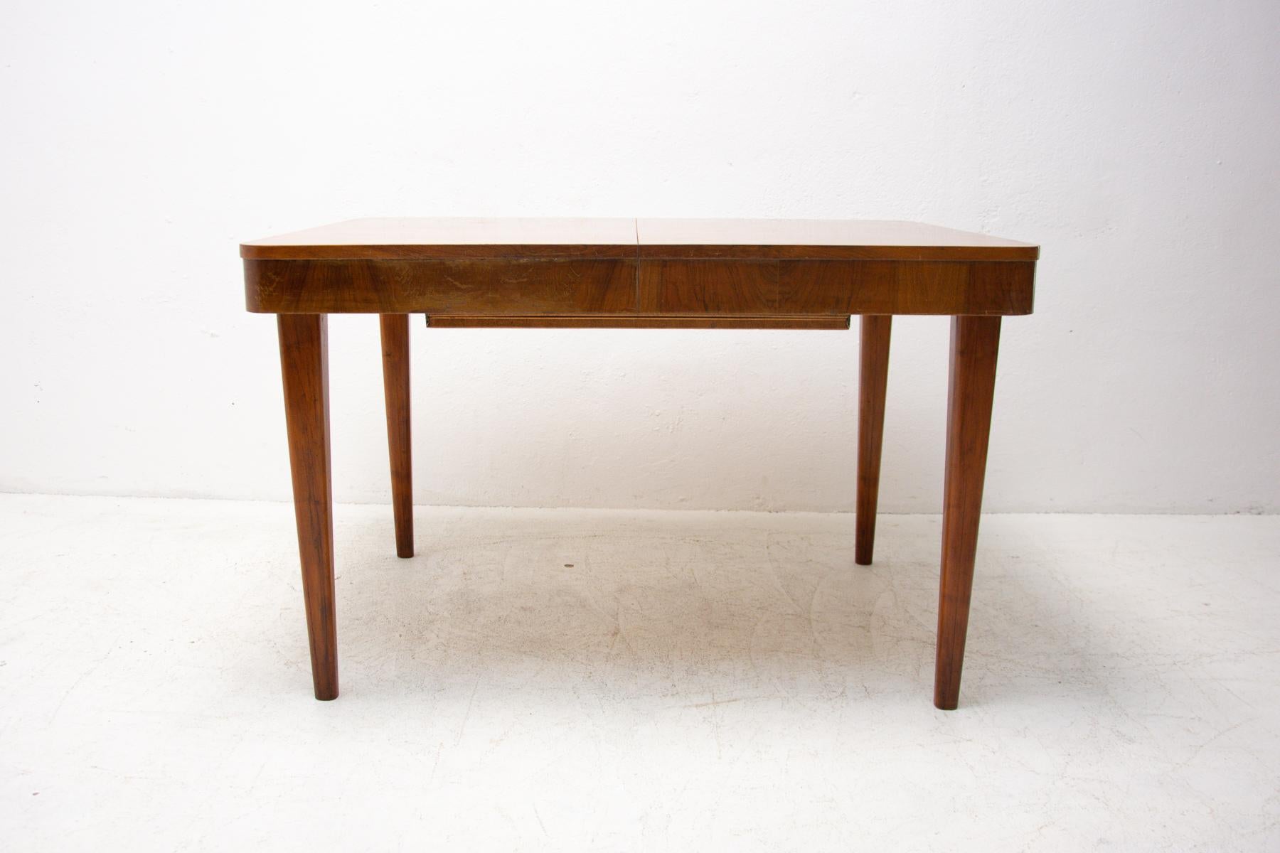 Art Deco Mid Century Adjustable Dining Table by Jindřich Halabala, 1950s For Sale