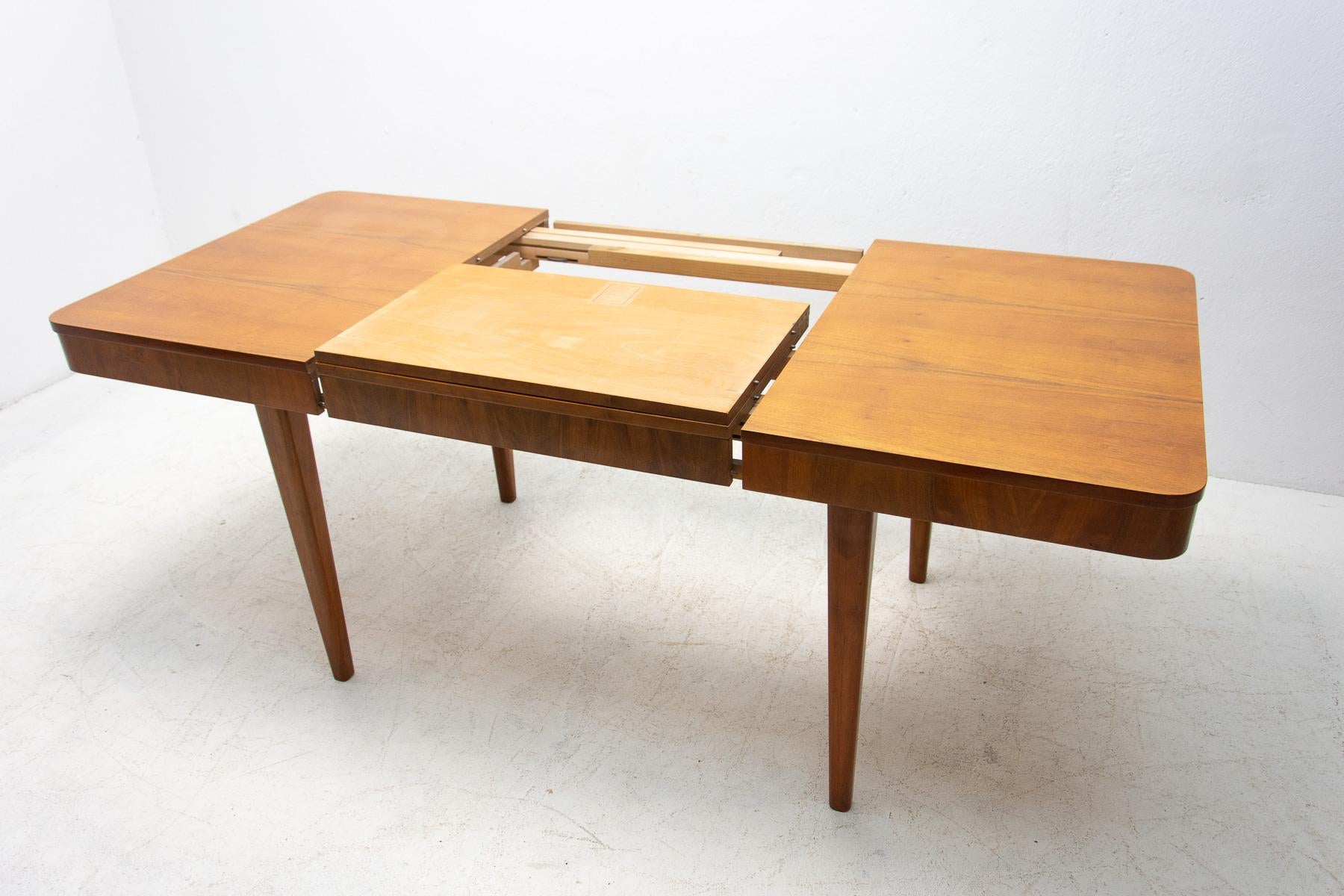 Wood Mid Century Adjustable Dining Table by Jindřich Halabala, 1950s