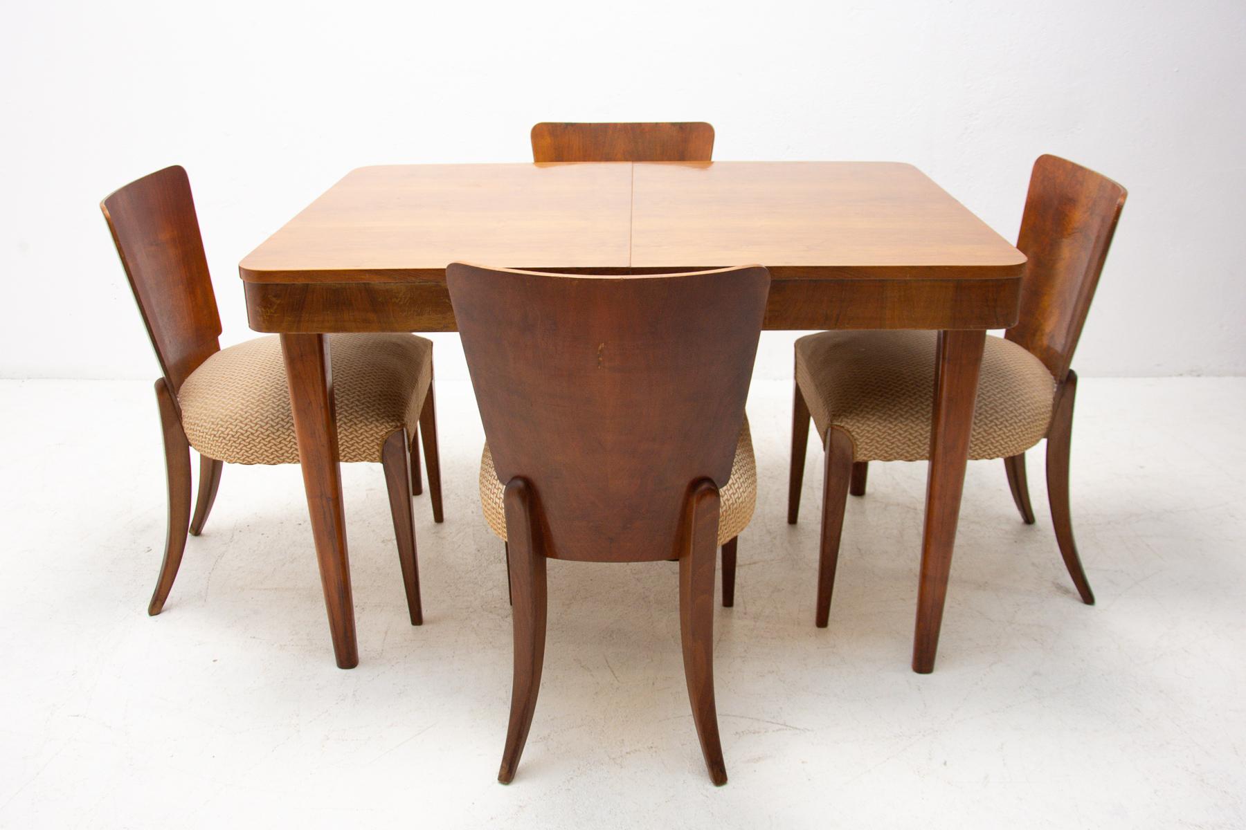 Walnut Mid Century Adjustable Dining Table by Jindřich Halabala, 1950s For Sale