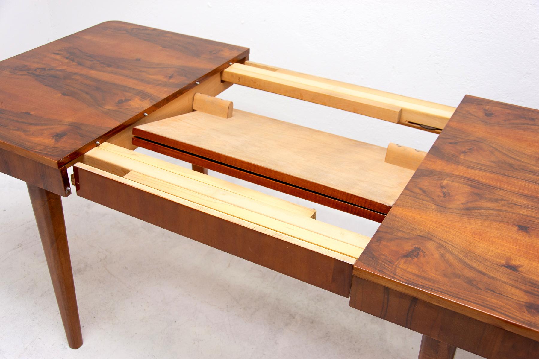 Mid century Adjustable Dining Table by Jindřich Halabala for UP Závody Brno 4