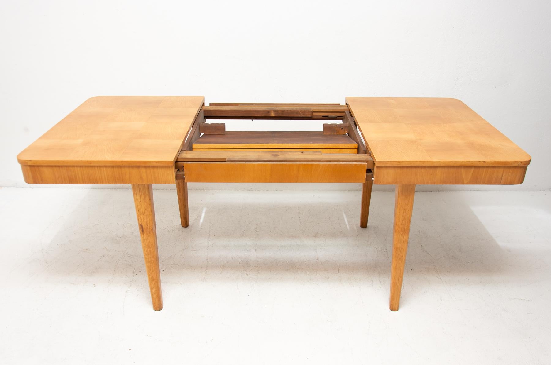 Midcentury Adjustable Dinning Table with Chess Patern by Jindrich Halabala 1