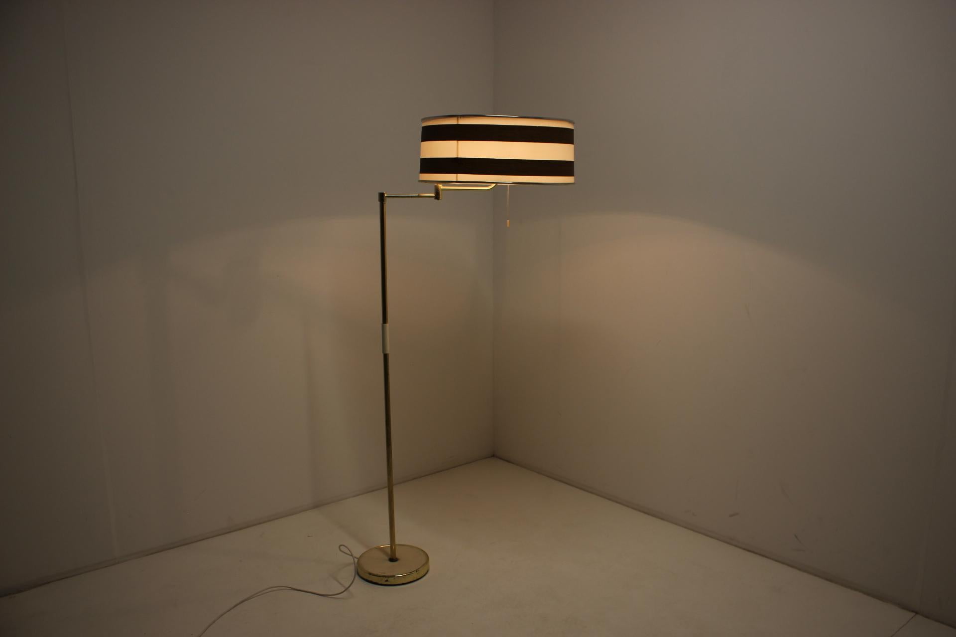 Mid-Century Adjustable Floor Lamp, 1970's For Sale 4