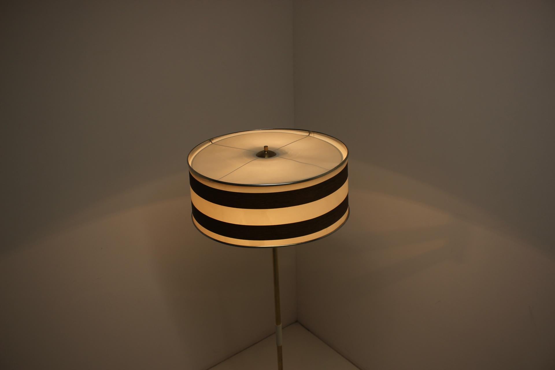 Lampada da terra regolabile di metà secolo, anni '70 in vendita 6