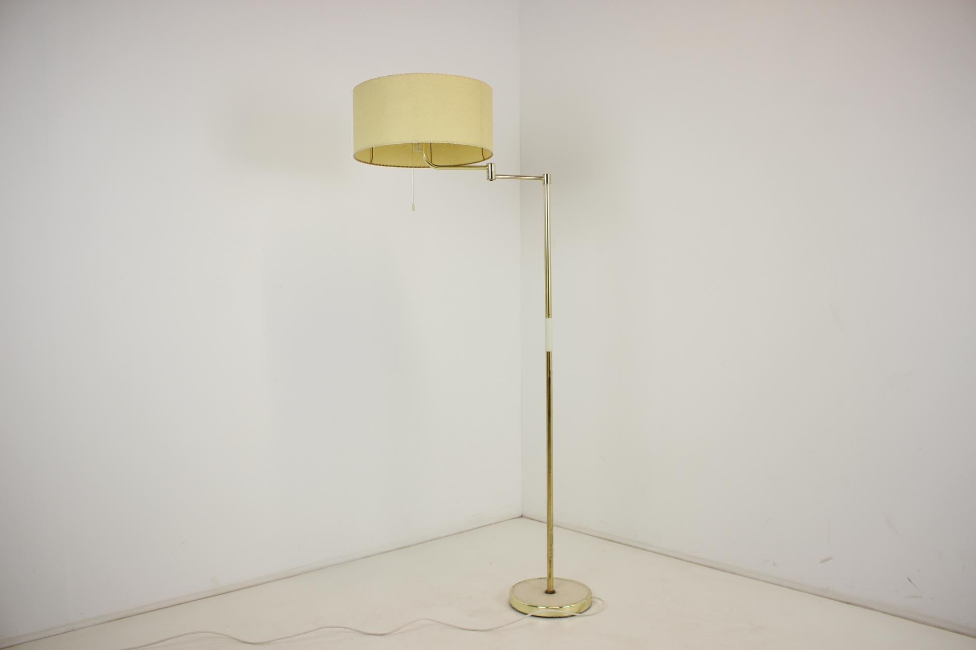 Mid-Century Adjustable Floor Lamp, 1970's For Sale 7
