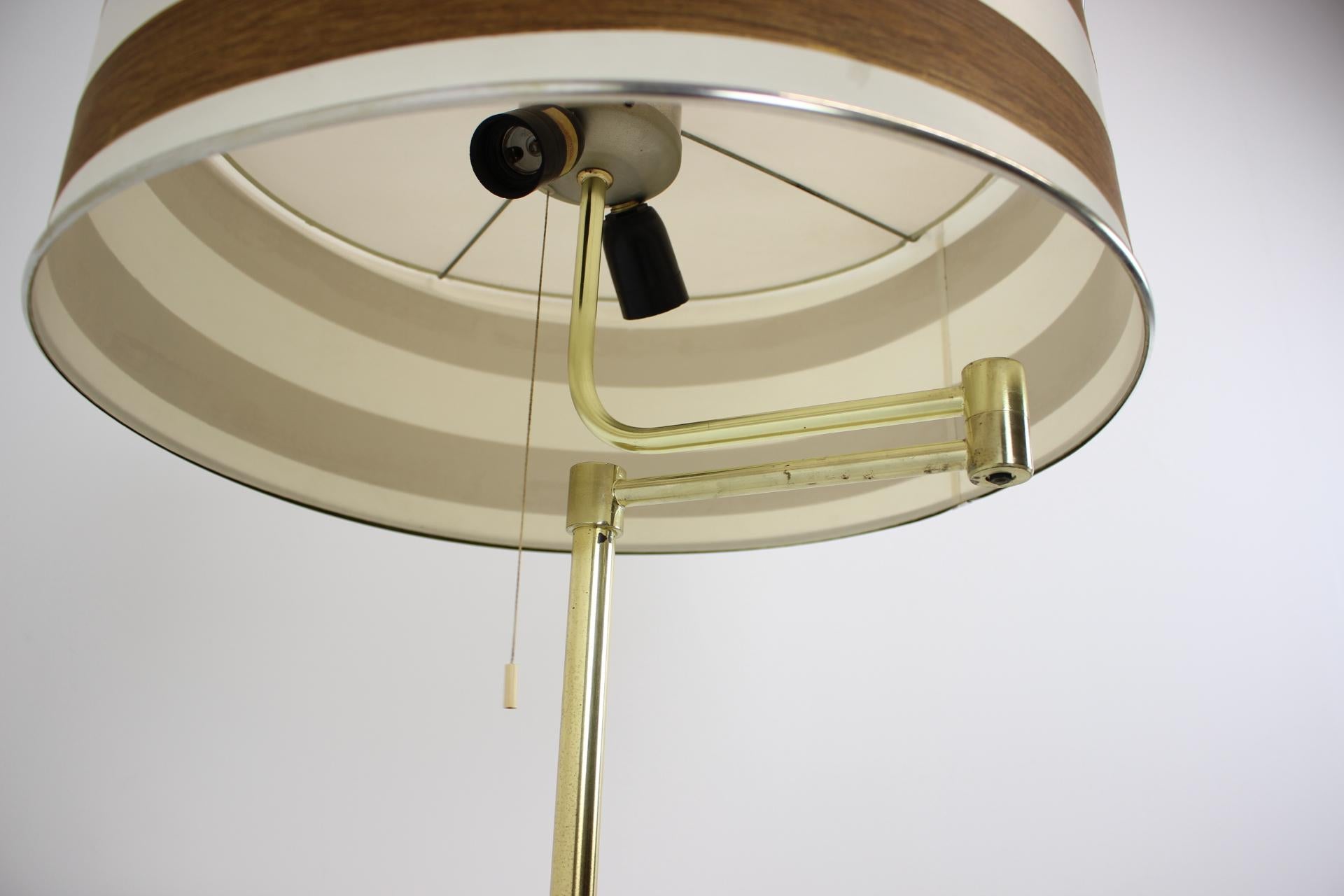Mid-Century Adjustable Floor Lamp, 1970's In Good Condition For Sale In Praha, CZ