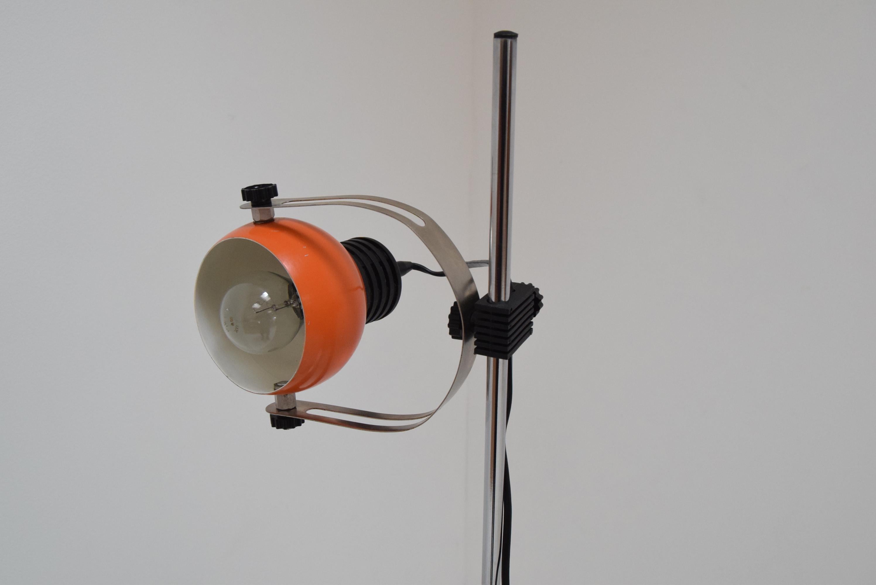 Verstellbare Stehlampe aus der Mitte des Jahrhunderts, 1970er Jahre (Ende des 20. Jahrhunderts) im Angebot
