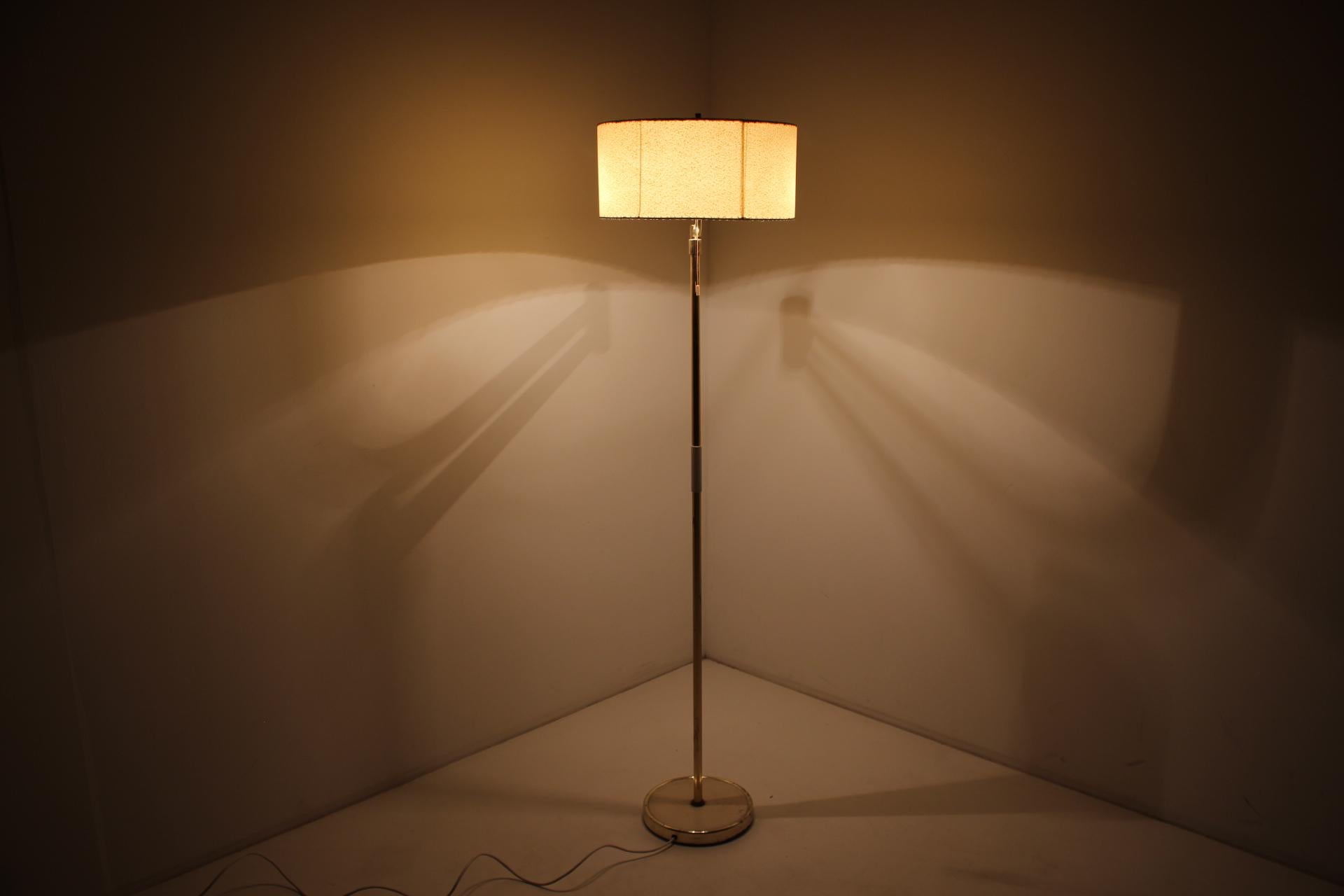 Mid-Century Adjustable Floor Lamp, 1970's For Sale 2