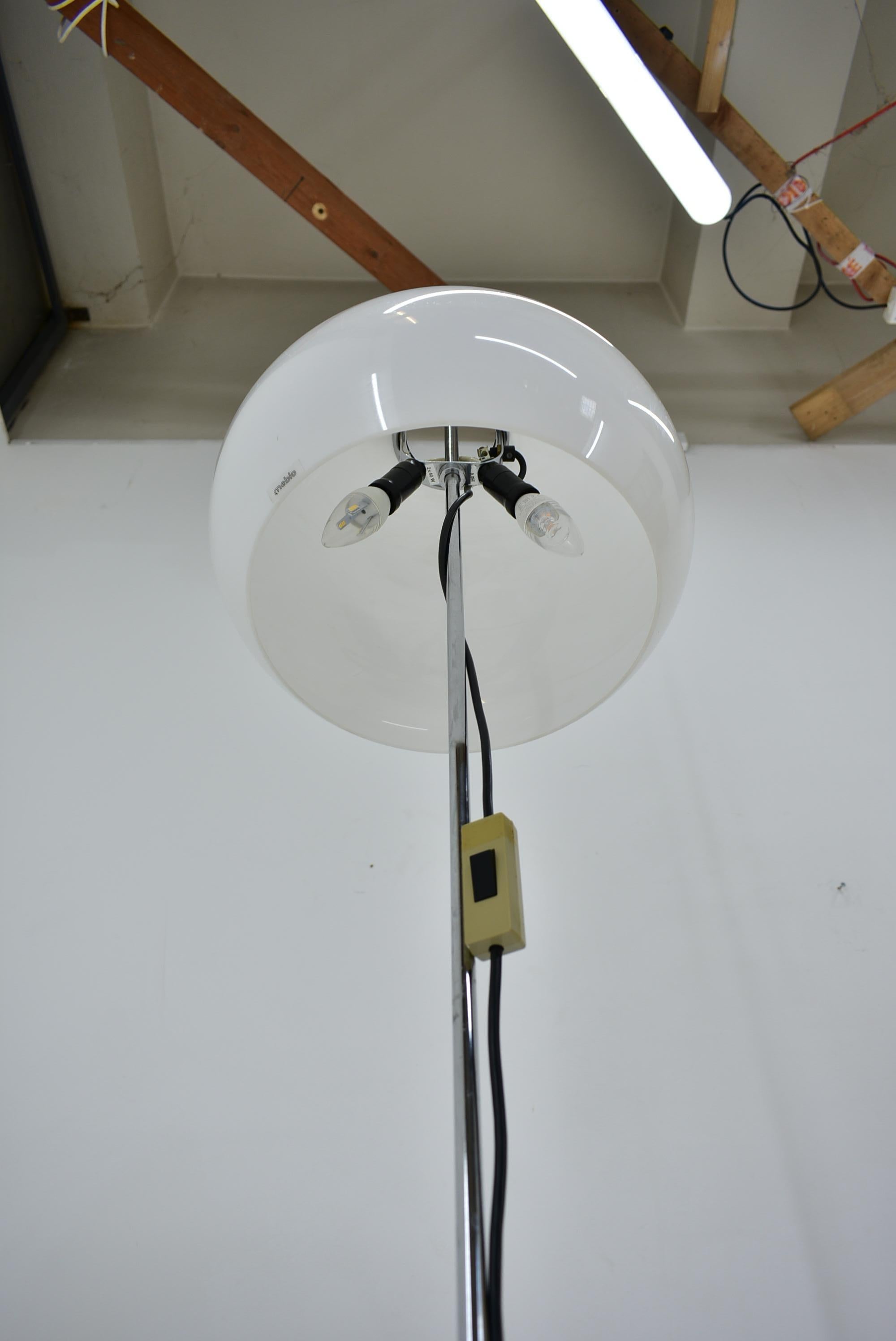 Mid-Century Adjustable Floor Lamp Designed by Guzzini for Meblo, 1970s 5