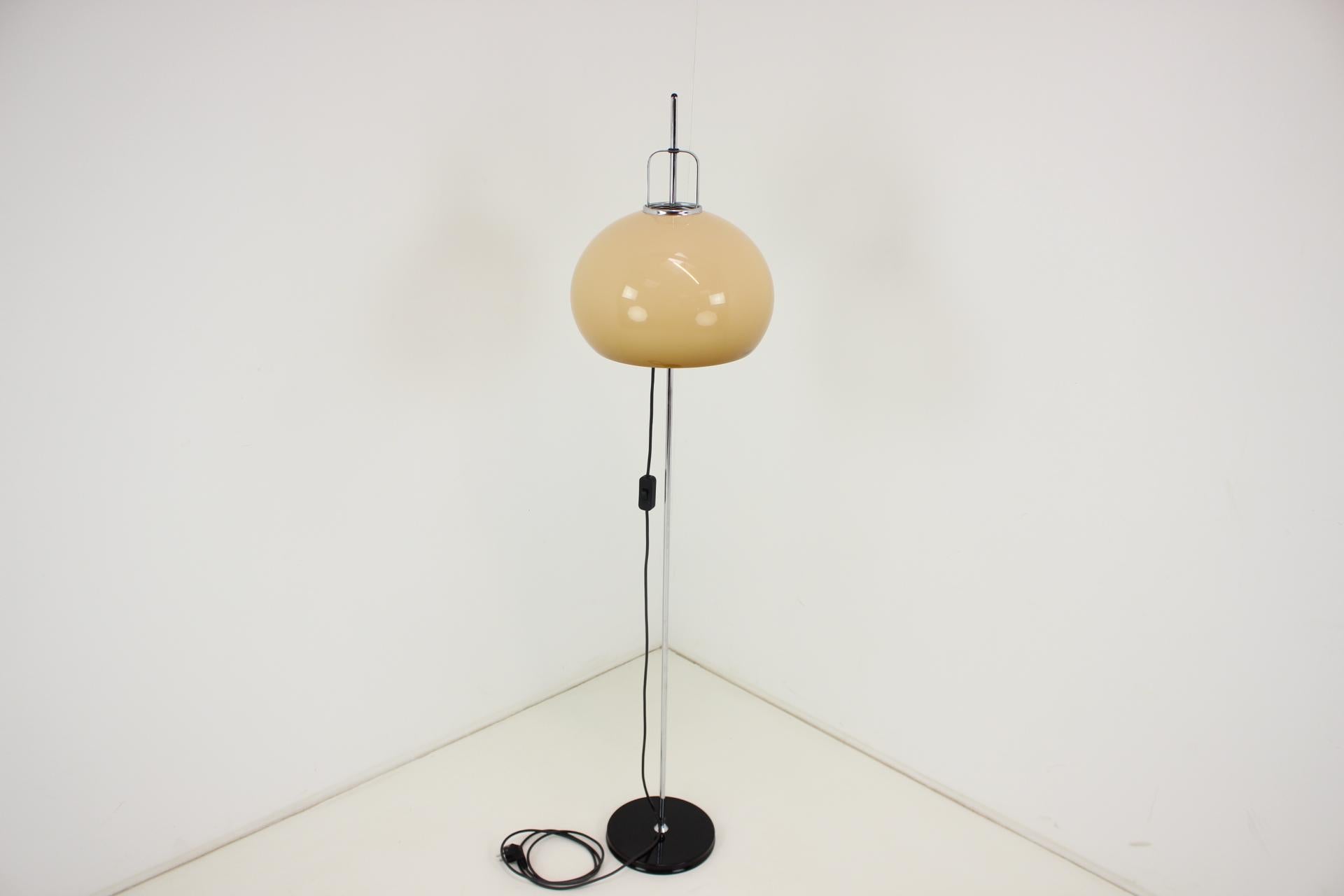 Mid-Century Modern Mid-Century Adjustable Floor Lamp Designed by Guzzini for Meblo, 1970s