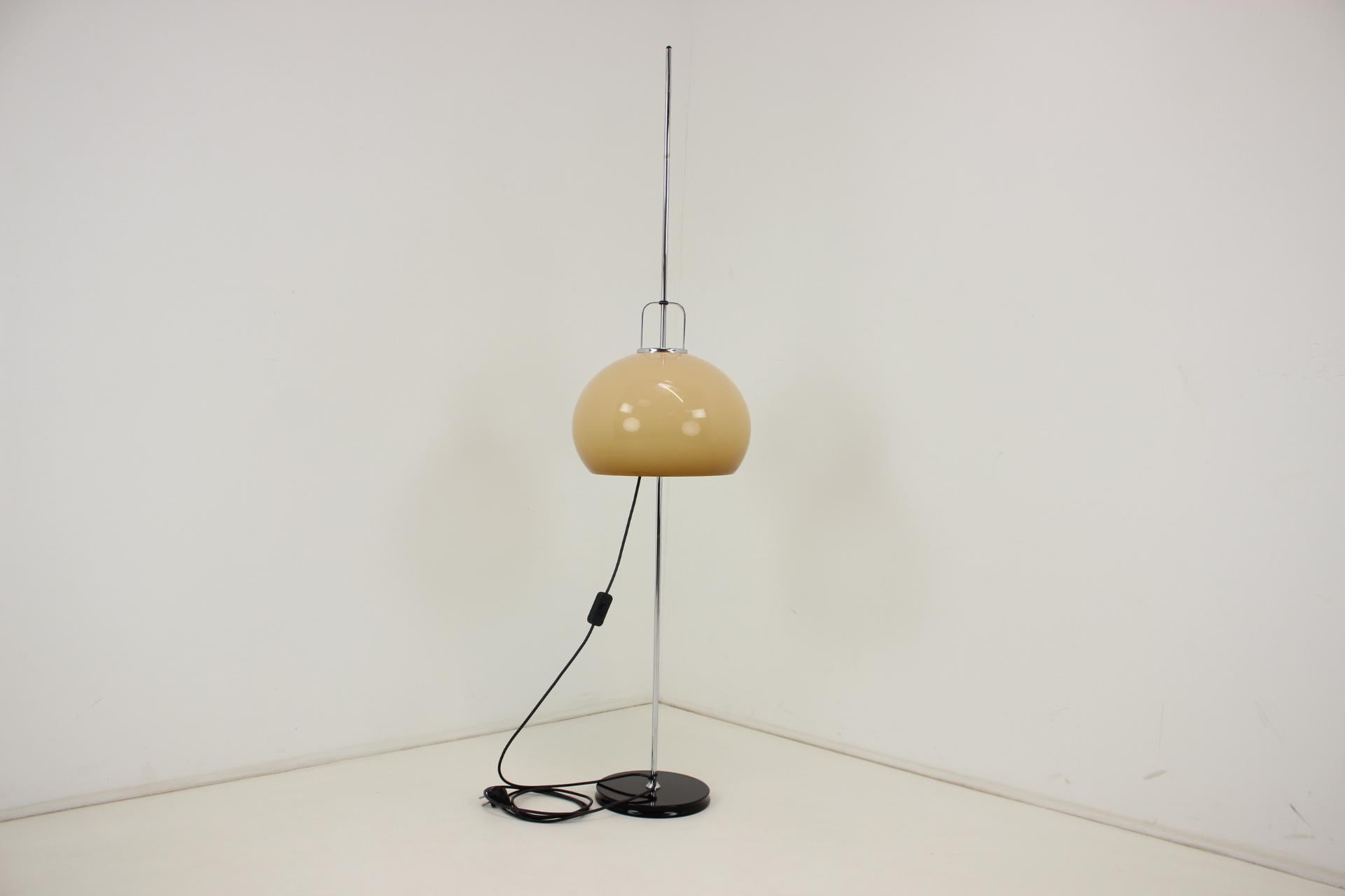 Chrome Mid-Century Adjustable Floor Lamp Designed by Guzzini for Meblo, 1970s