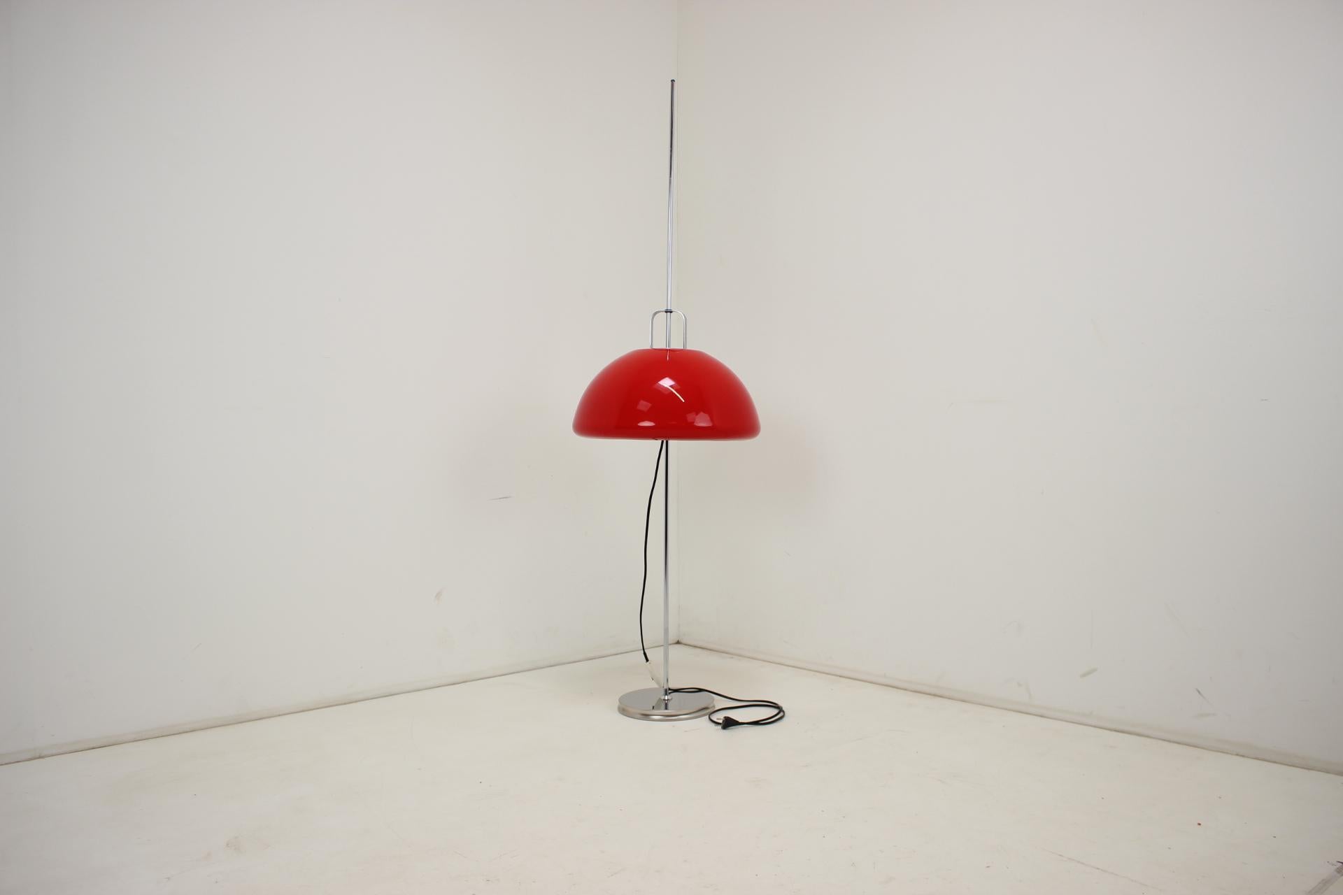 Chrome Mid-Century Adjustable Floor Lamp Designed by Guzzini for Meblo, 1970s