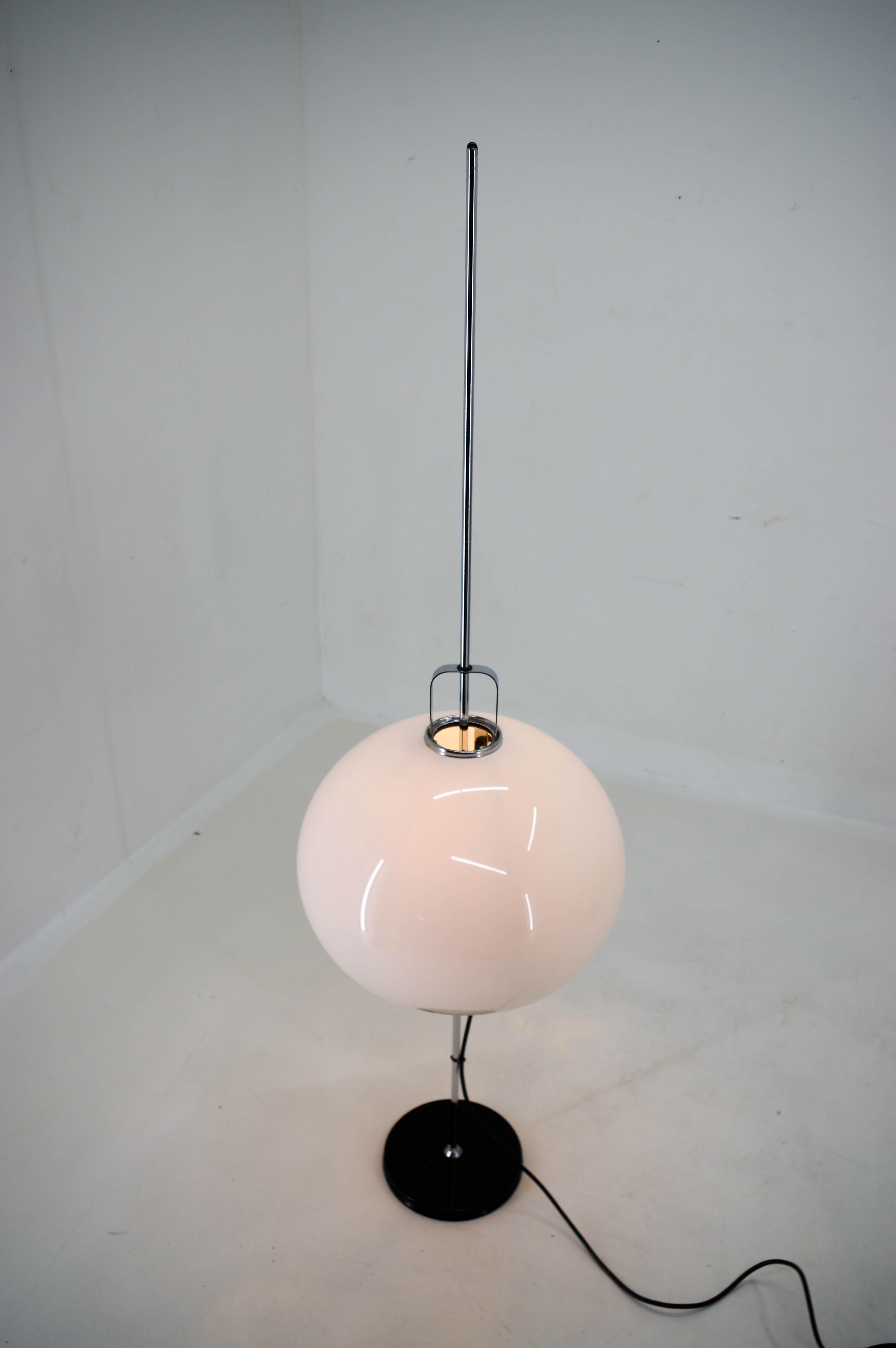 20th Century Mid-Century Adjustable Floor Lamp Designed by Guzzini for Meblo, 1970s For Sale