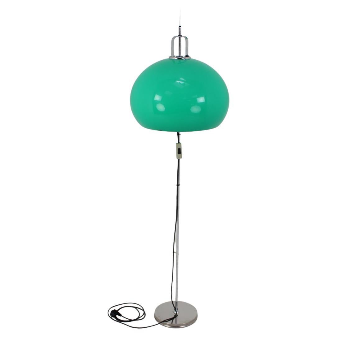 Lampadaire réglable du milieu du siècle conçu par Guzzini pour Meblo, 1970 en vente