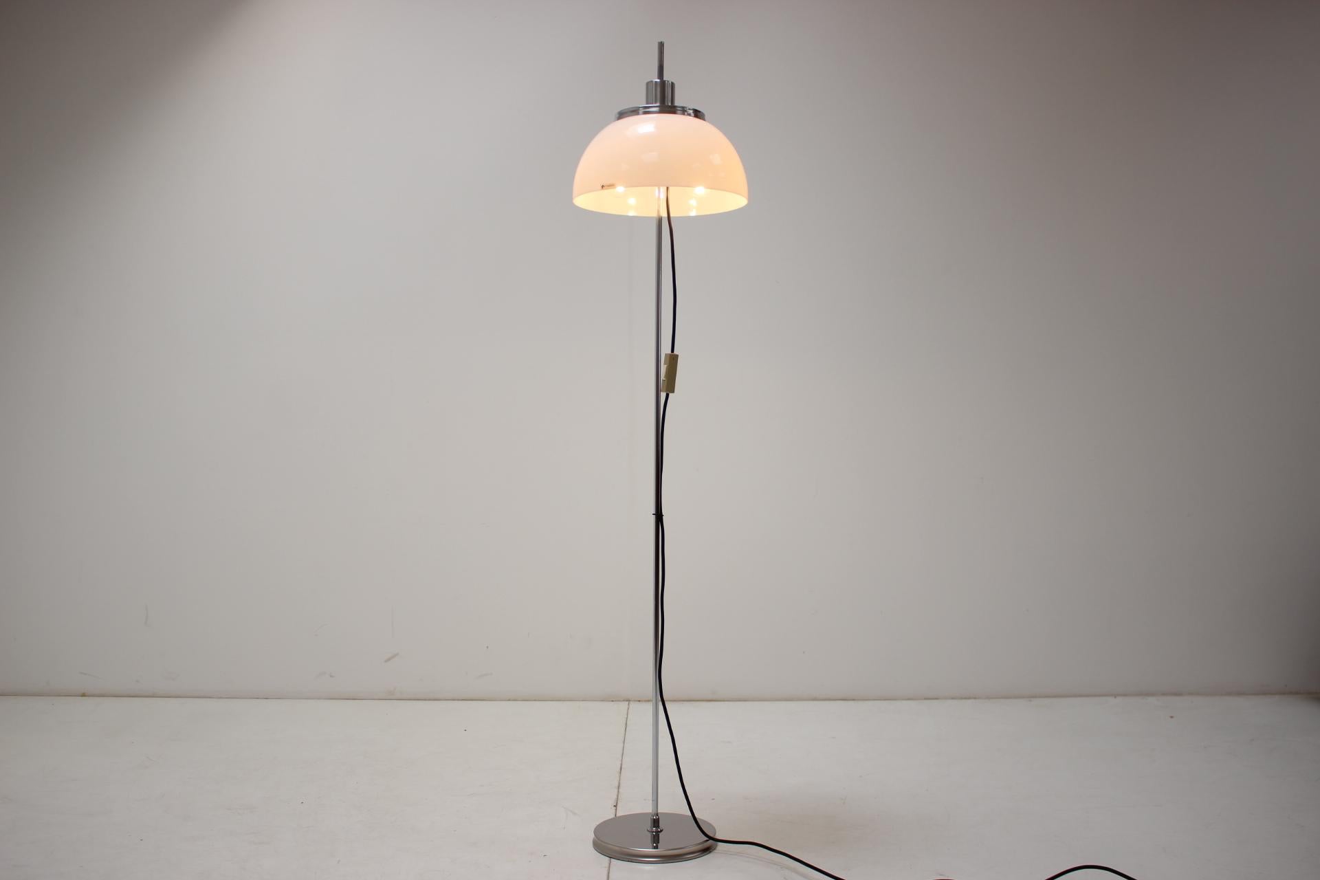 Metal Mid-Century Adjustable Floor Lamp/ Guzzini/Meblo, 1970's For Sale