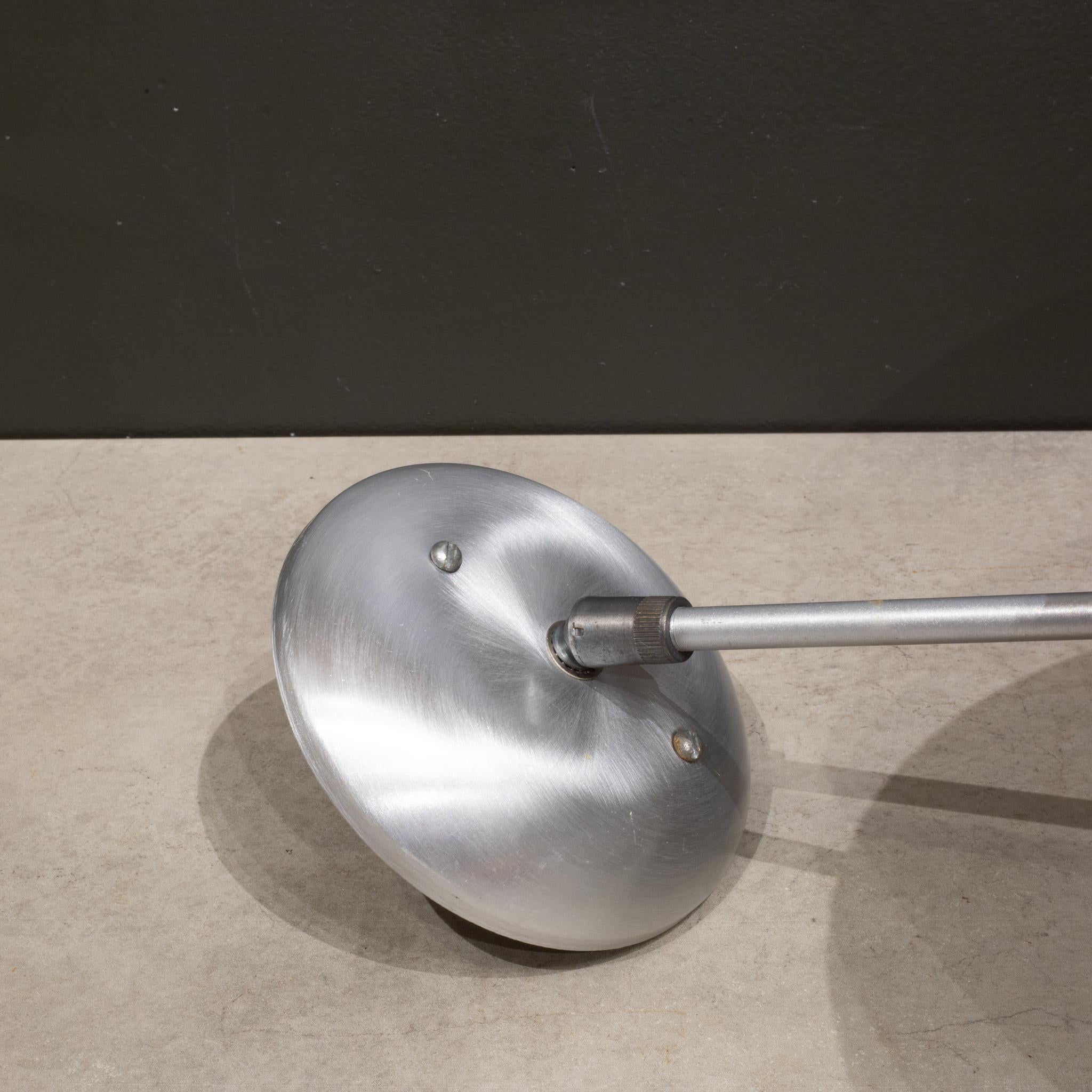 Américain A.I.C C., pendentif/conduit à globe ajustable du milieu du siècle dernier, c.1960 en vente