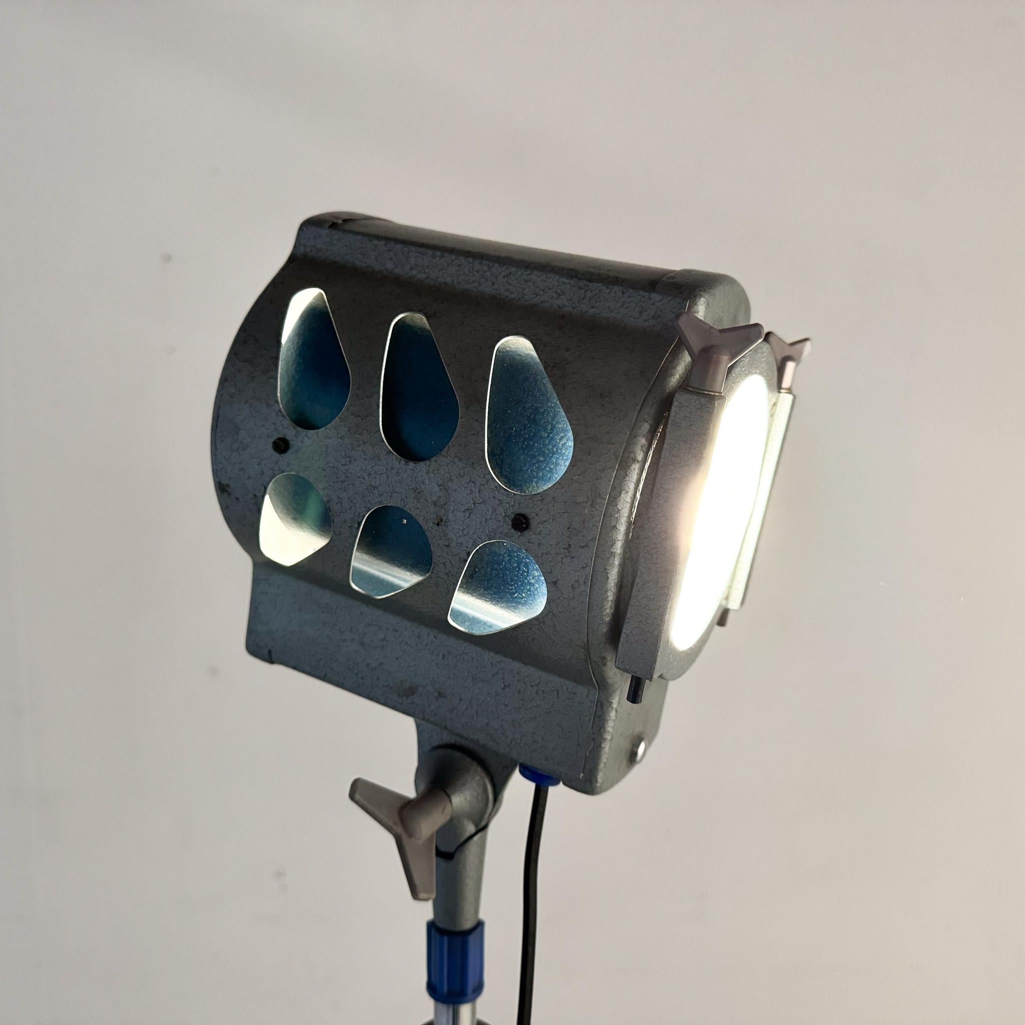 Verstellbare italienische Kino-Stehlampe aus der Jahrhundertmitte, 1950er-1960er Jahre im Angebot 5