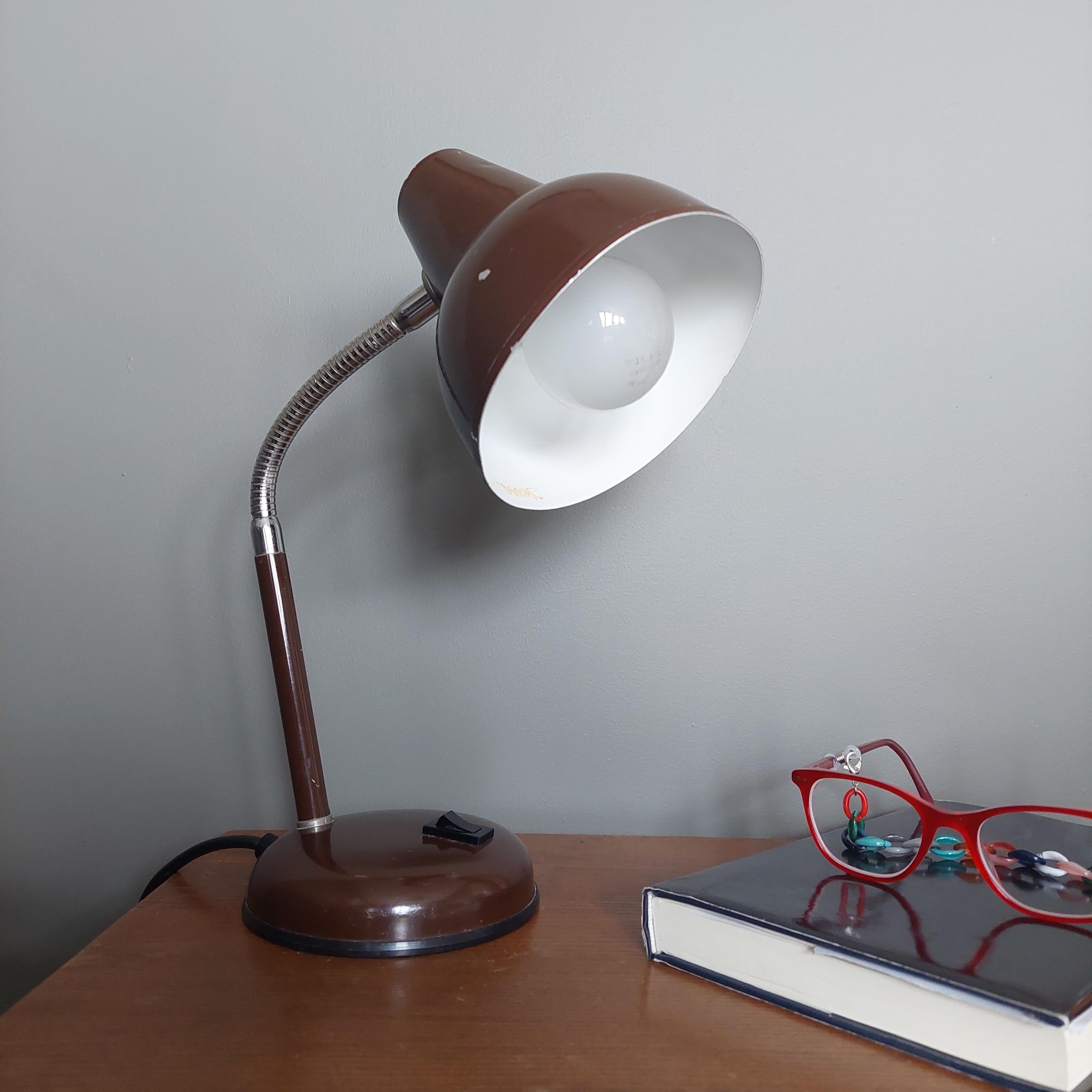 Mid Century adjustable Italian Desk Lamp By Veneta Lumi Bhs 1970s 80s In Good Condition In Leamington Spa, GB