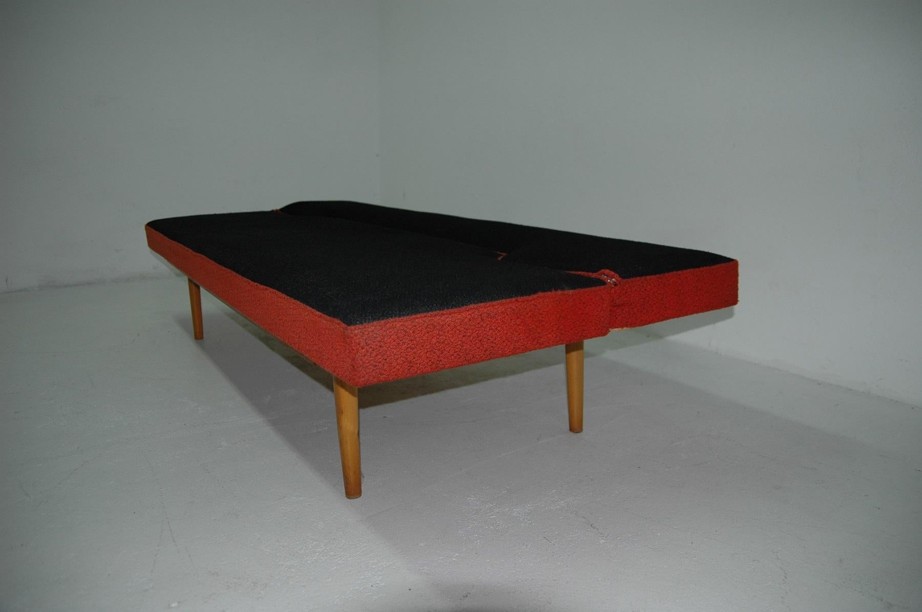 Midcentury Adjustable Sofa Bench by Miroslav Navrátil, 1960s, Czechoslovakia In Good Condition In Prague 8, CZ