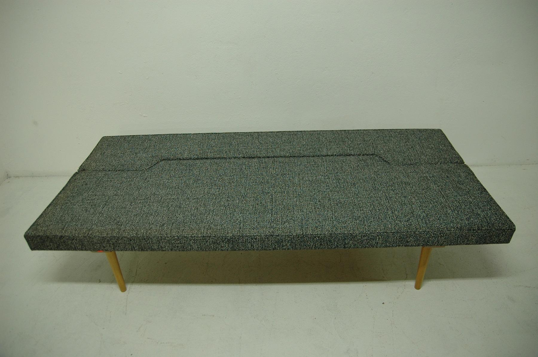 Midcentury Adjustable Sofa-Bench by Miroslav Navrátil, 1960s, Czechoslovakia In Excellent Condition In Prague 8, CZ