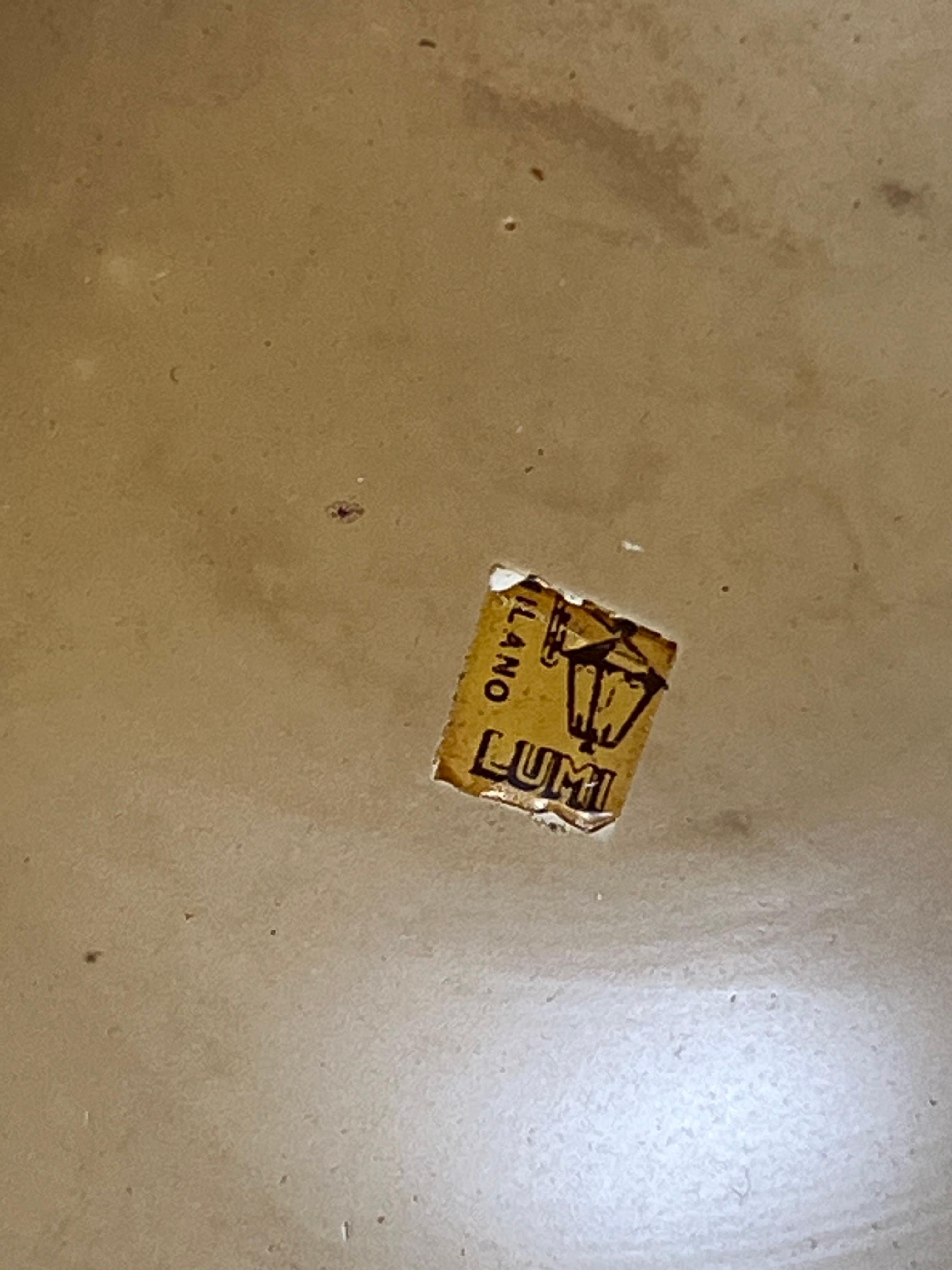Lámpara de mesa regulable de mediados de siglo de Oscar Torlasco para Lumi Milano, años 50
Intacto y en buen estado, pequeños signos de envejecimiento.
Marca de atribución.
Lámpara E27.