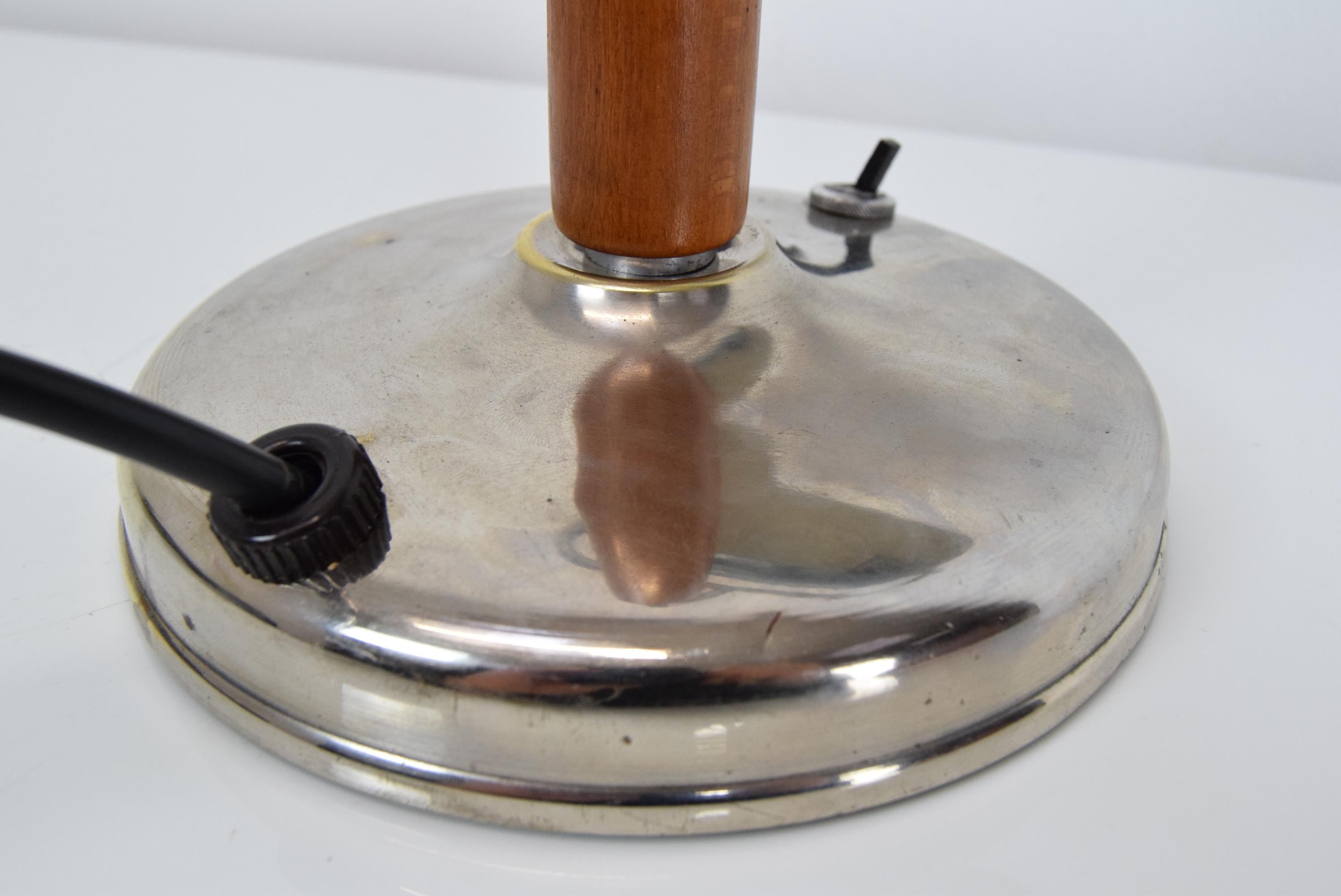 Mid-Century Adjustable Table Lamp, 1950's In Good Condition For Sale In Praha, CZ