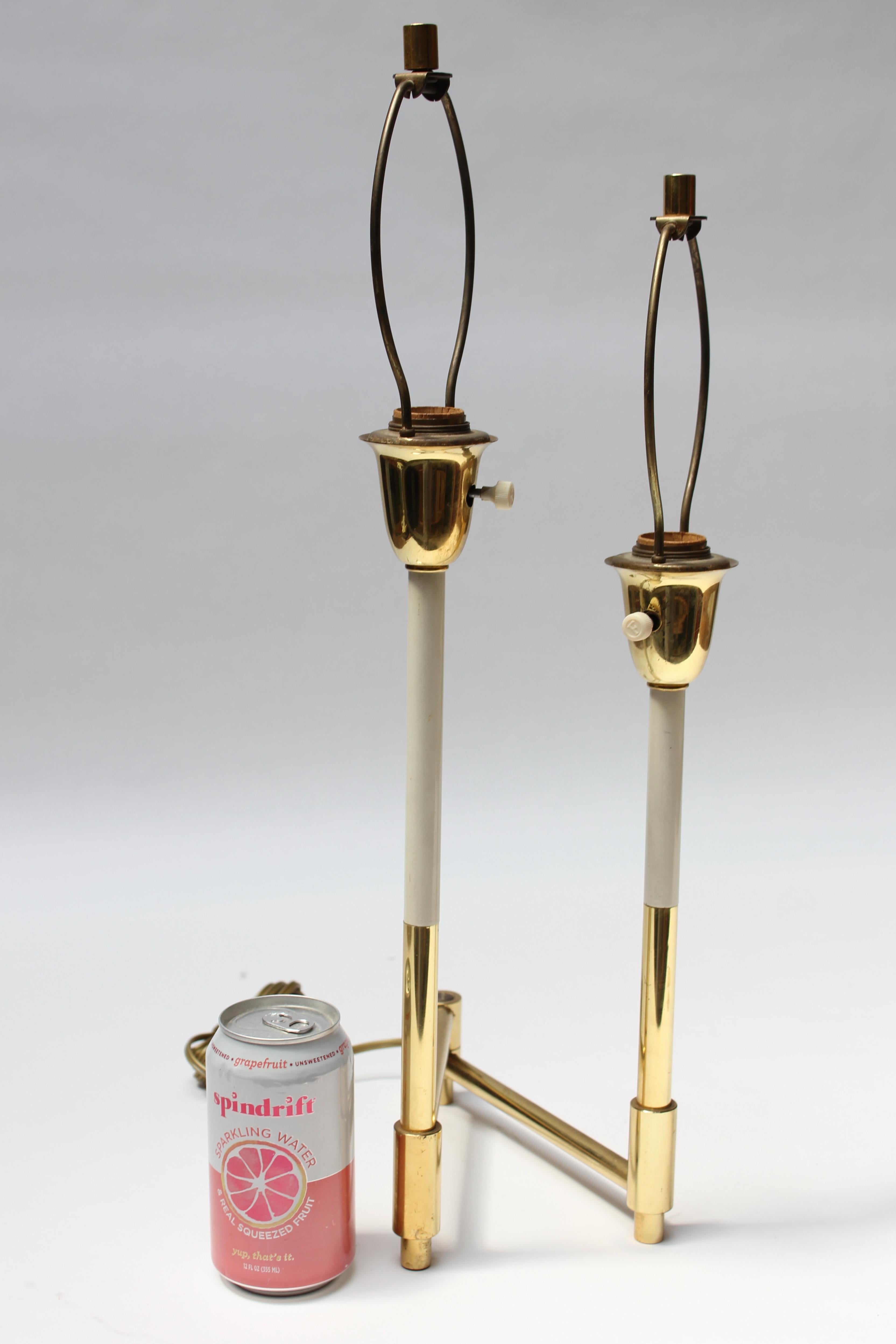 Peint Lampe de bureau réglable en deux parties en laiton de style mi-siècle moderne par Laurel en vente