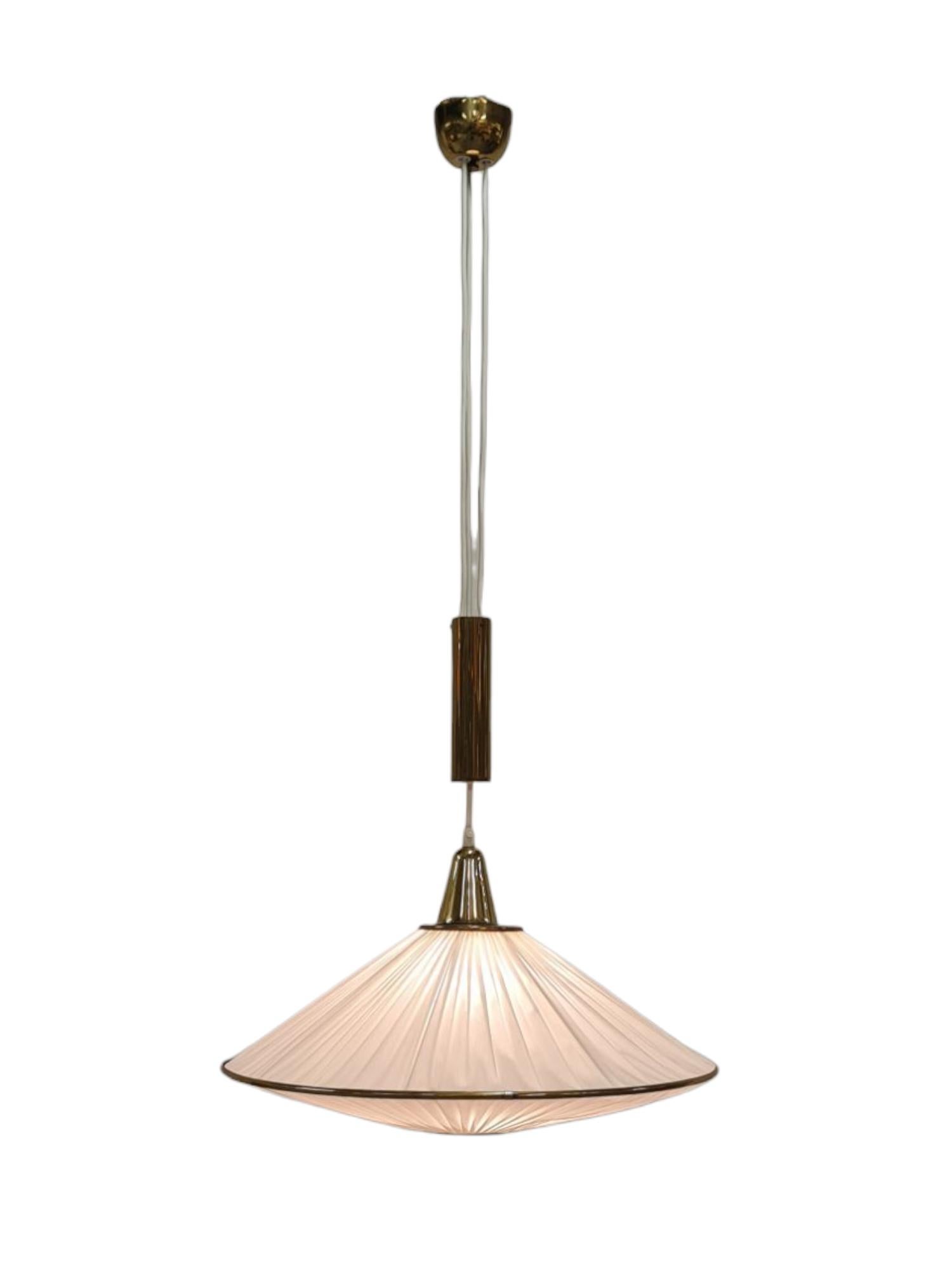 Lampada da soffitto Valinte UFO regolabile di metà secolo in ottone e tessuto, Fabrice 1950 in vendita 3