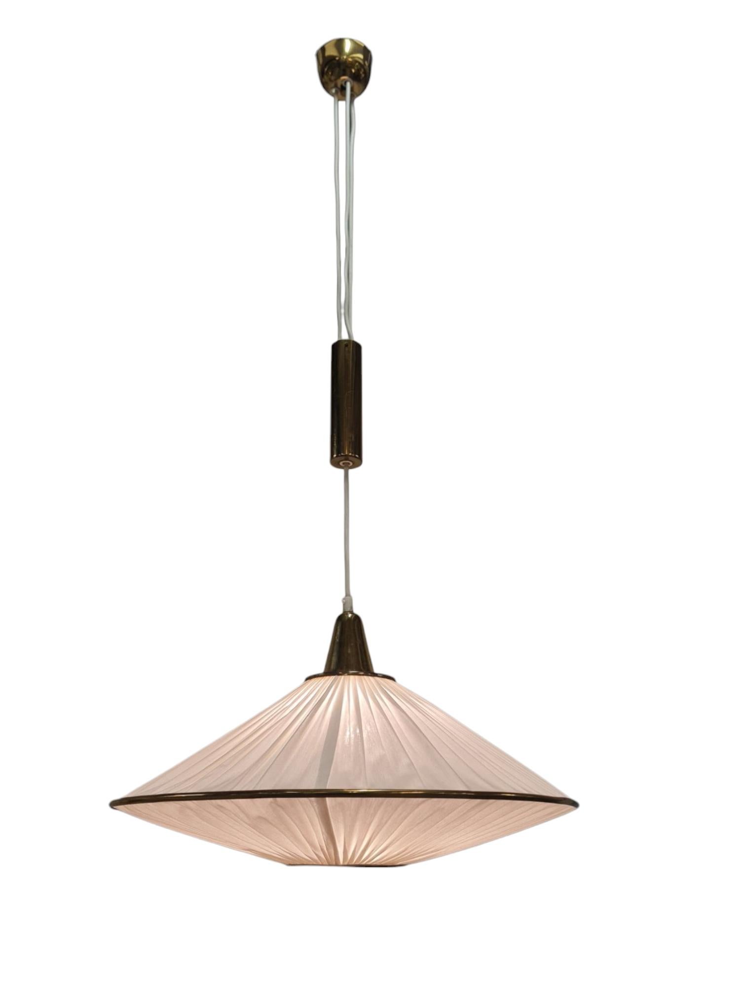 Lampada da soffitto Valinte UFO regolabile di metà secolo in ottone e tessuto, Fabrice 1950 in vendita 4