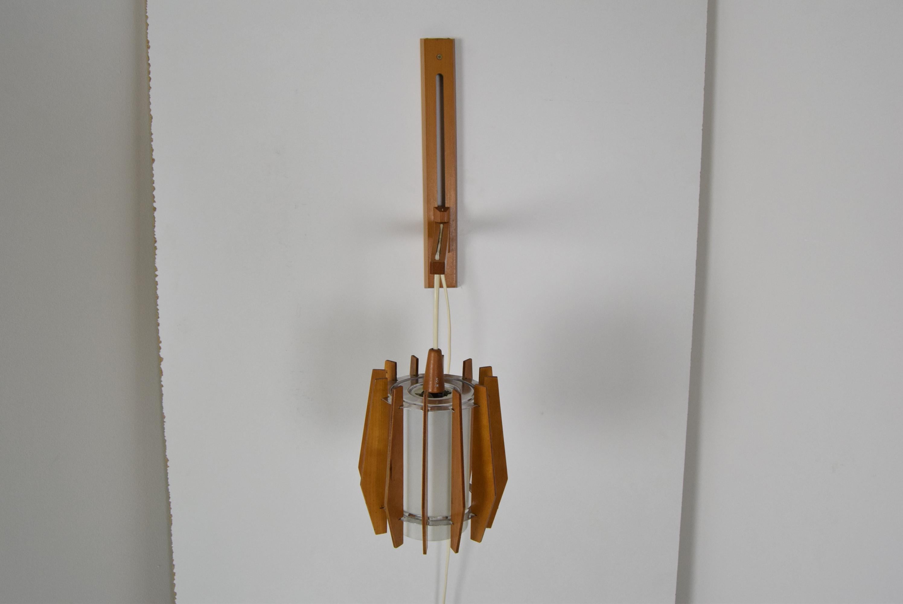 Mid-Century Adjustable Wall Lamp by Drevo Humpolec, 1960's In Good Condition In Praha, CZ