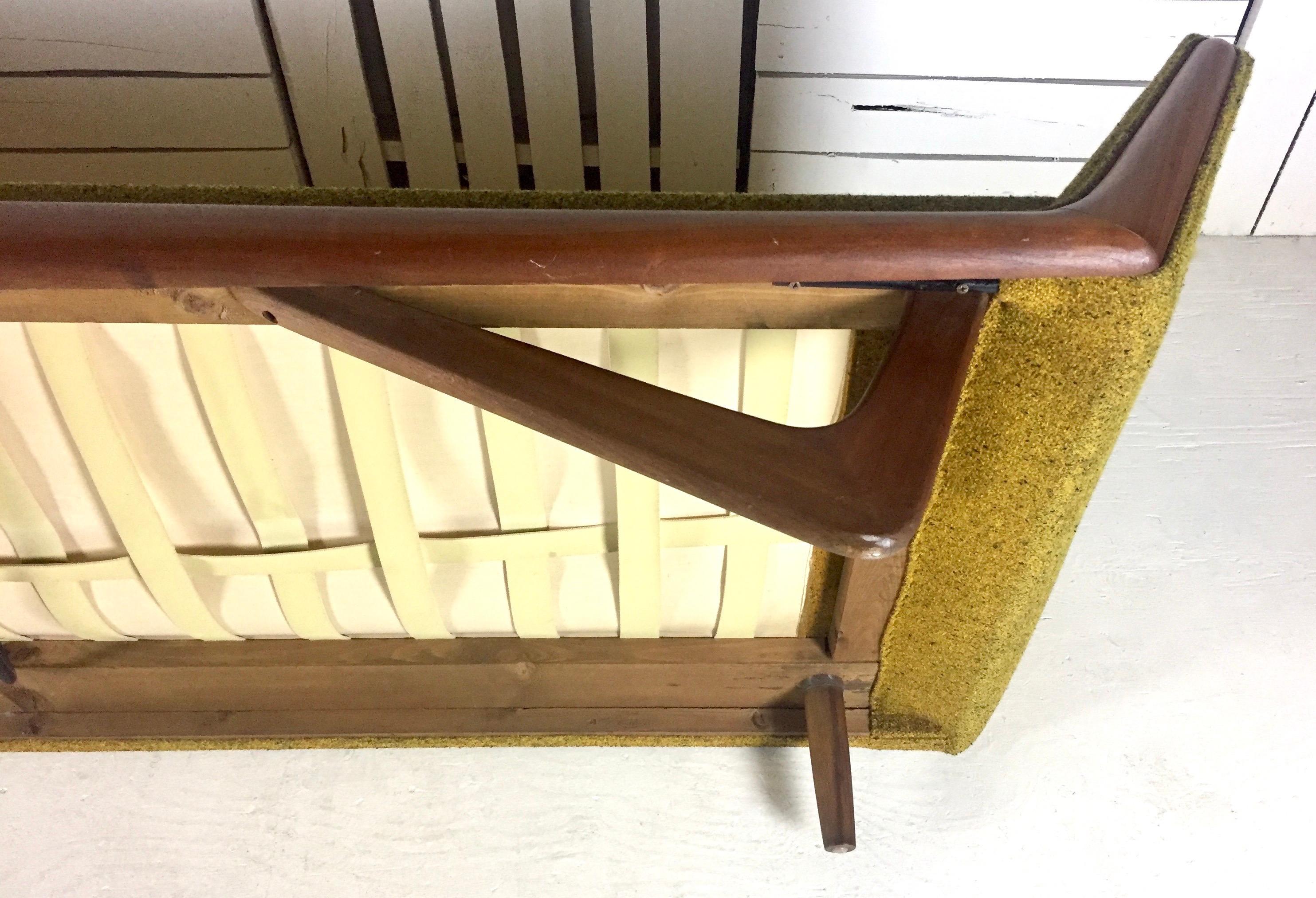 Midcentury Adrian Pearsall Craft Associates Gold Tweed Sofa Triangular Legs In Good Condition In West Hartford, CT