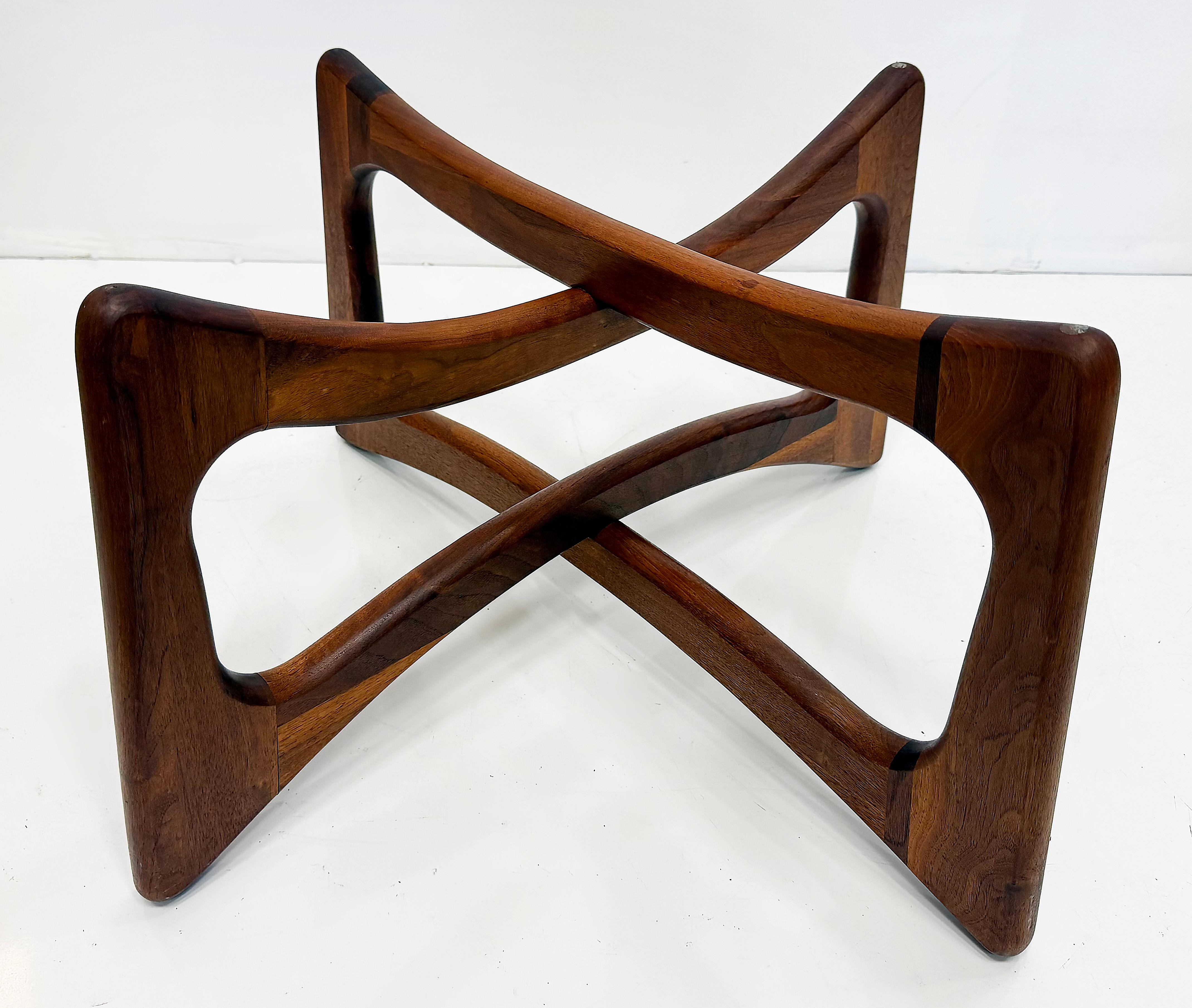 Mid-century Adrian Pearsall Crafts Associates Coffee Table In Walnut In Good Condition For Sale In Miami, FL