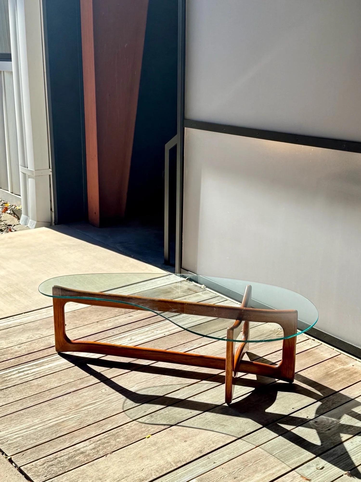 Américain Table basse 'Dog Bone' du milieu du siècle Adrian Pearsall en vente