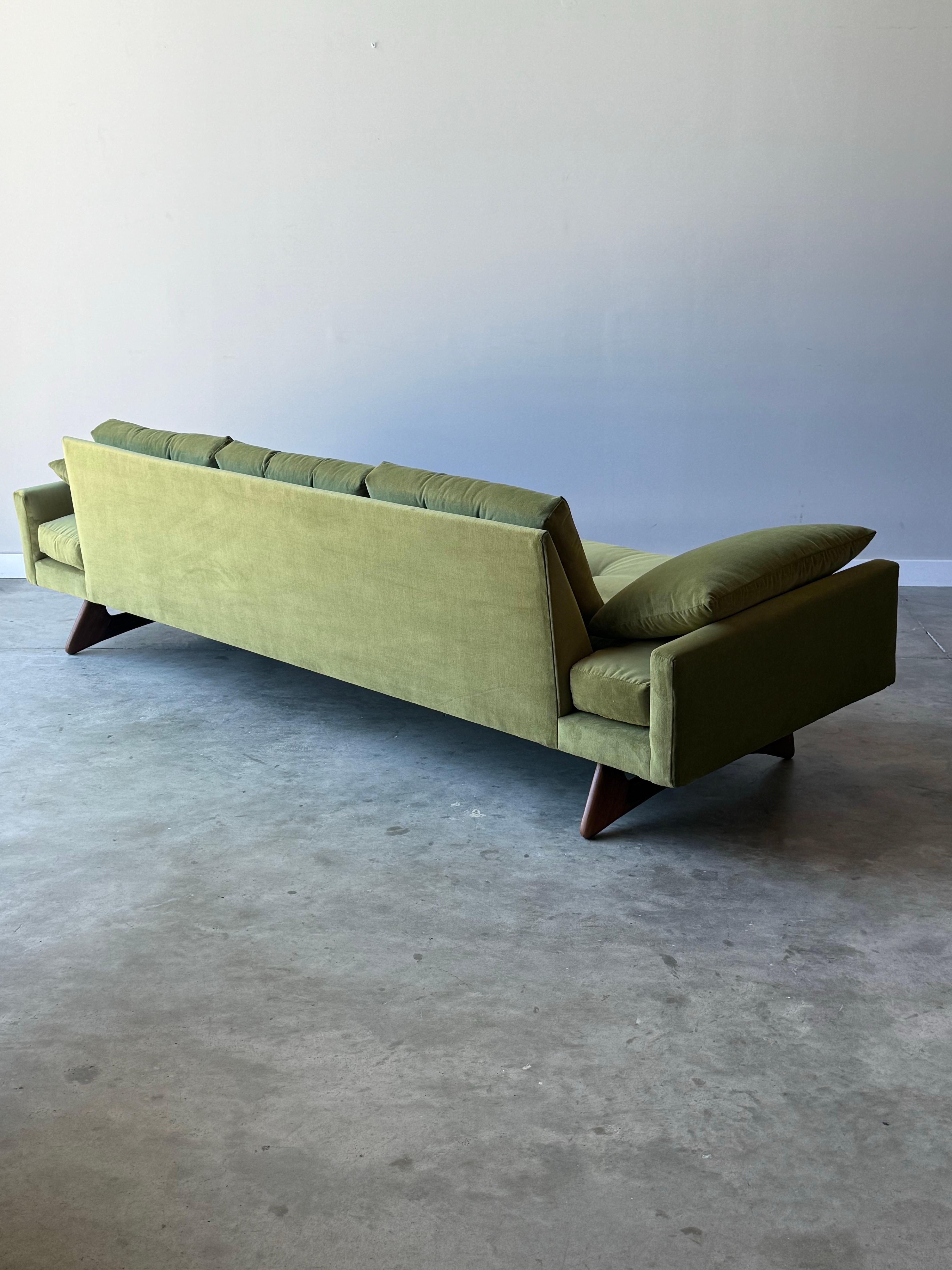 American Mid-Century Adrian Pearsall for Craft Associates Model 2408-S Sofa For Sale