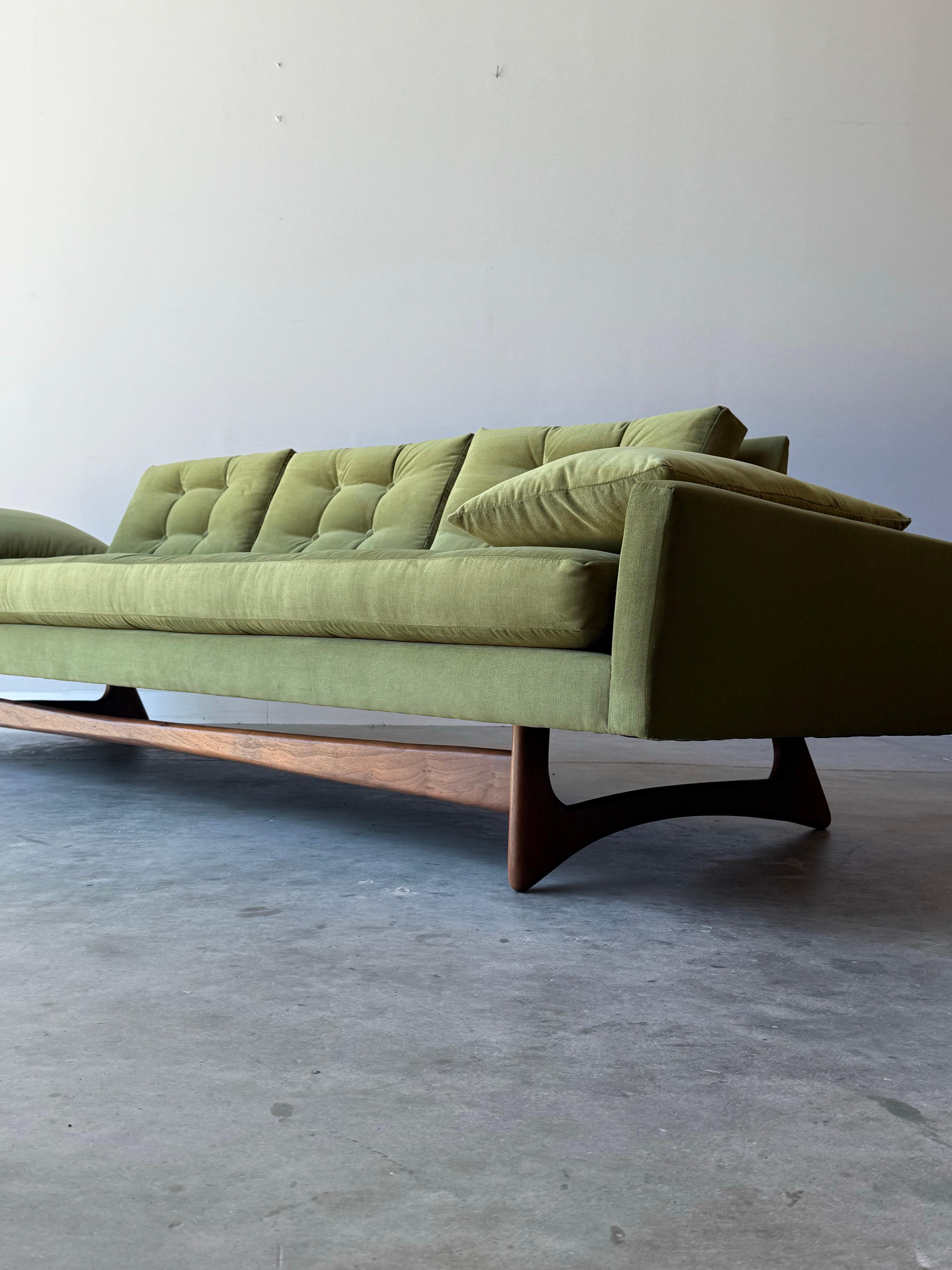 Mid-Century Adrian Pearsall for Craft Associates Model 2408-S Sofa For Sale 2