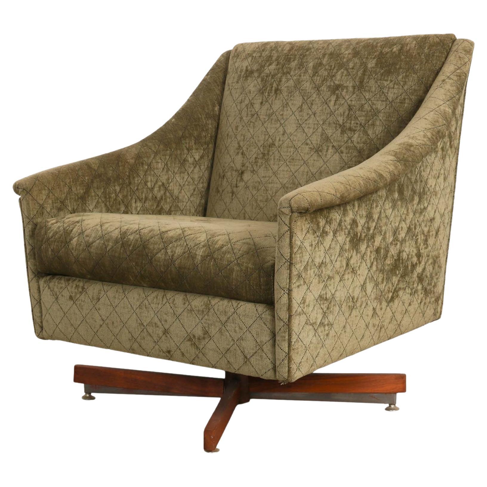 Fauteuil pivotant de style Adrian Pearsall du milieu du siècle dernier