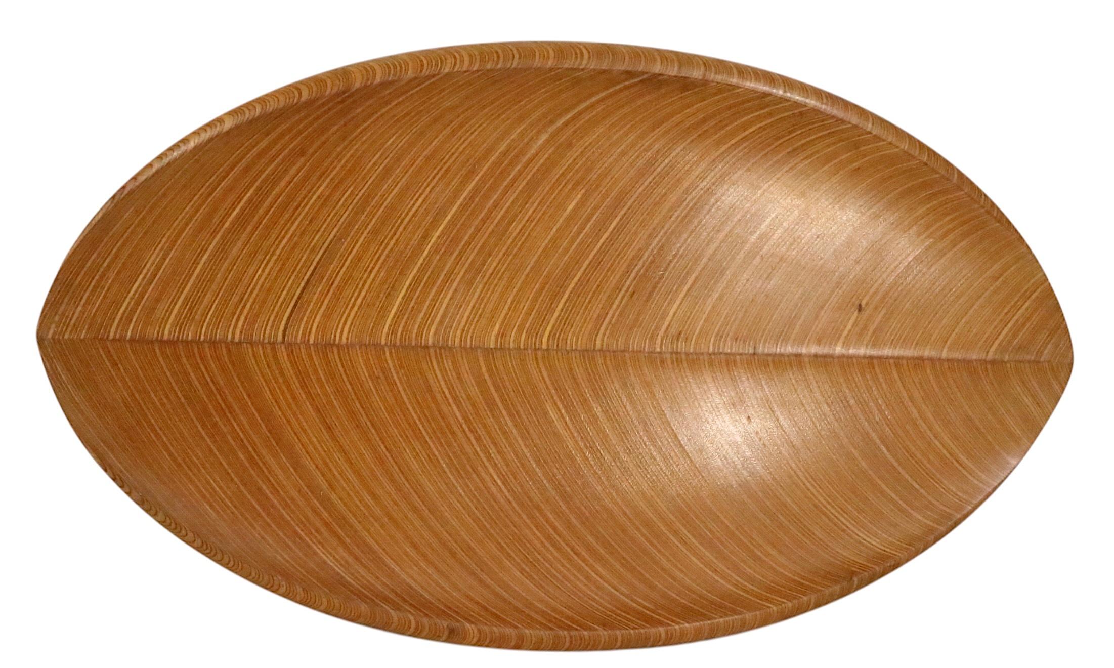 Mid Century Aeroplan Plywood Leaf Dish by Tapio Wirkkala Made in Finland c 1950s For Sale 3