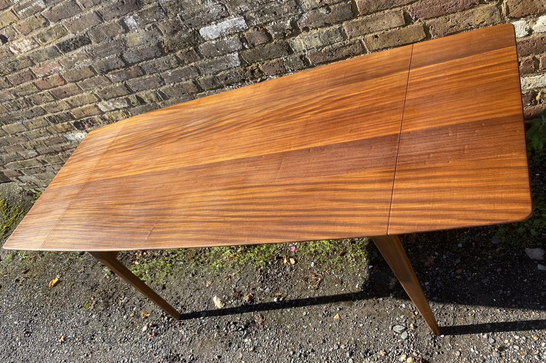 Mid-Century Afromosia Teak Drop-Leaf Dining Table, Denmark, 1960s In Good Condition For Sale In Richmond, Surrey