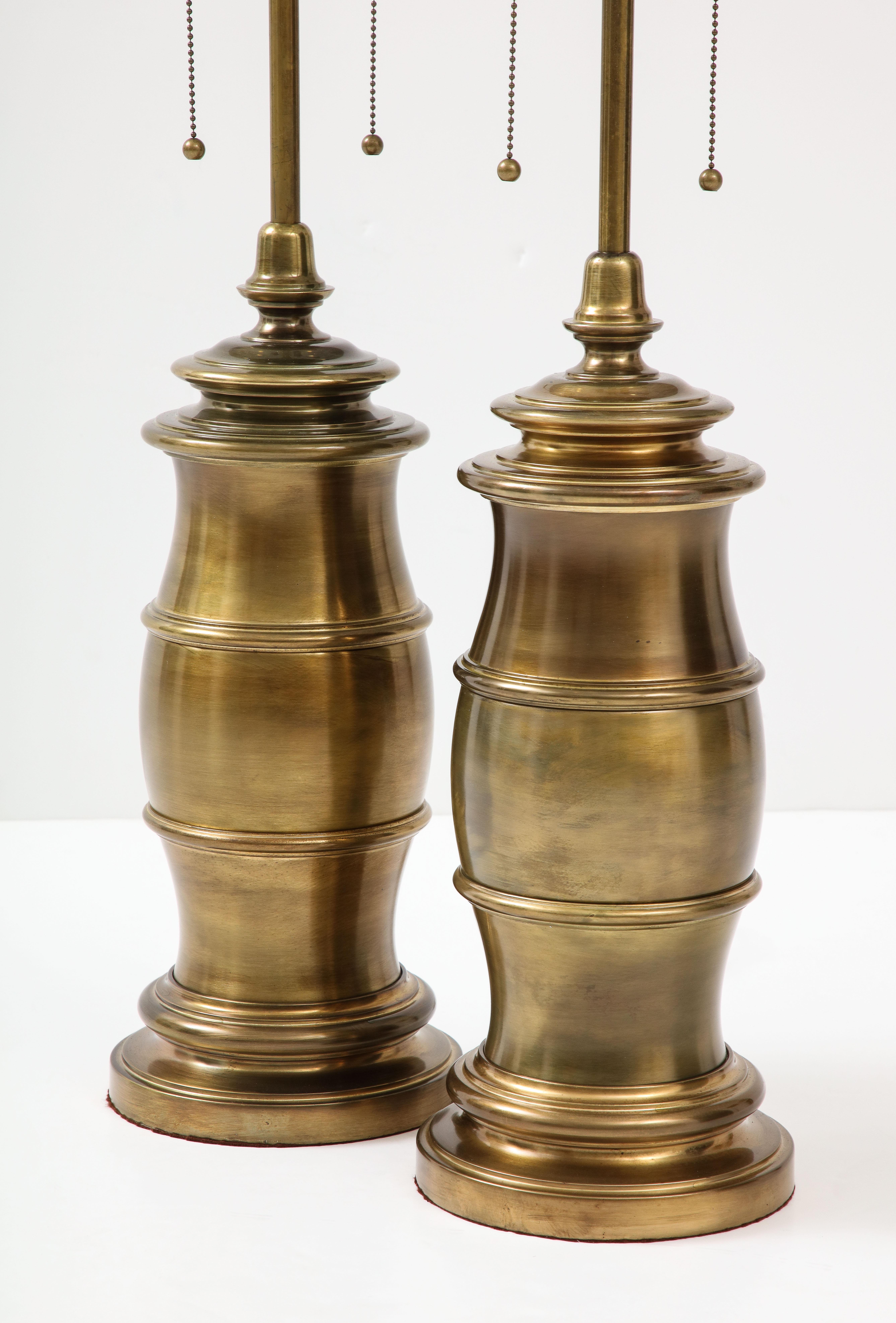 Mid-Century Aged Bronze Lamps In Good Condition For Sale In New York, NY