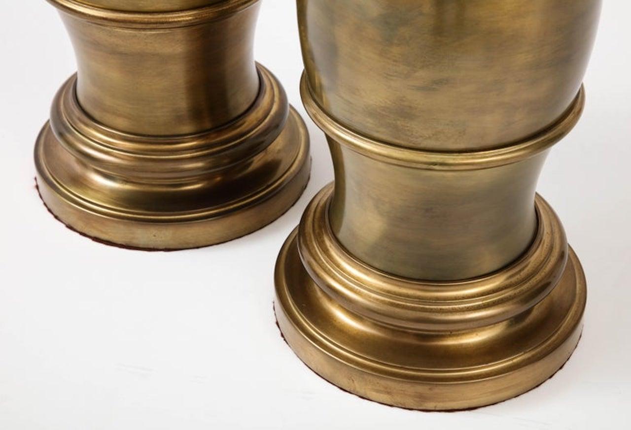 XX secolo Lampade in bronzo invecchiato di metà secolo in vendita