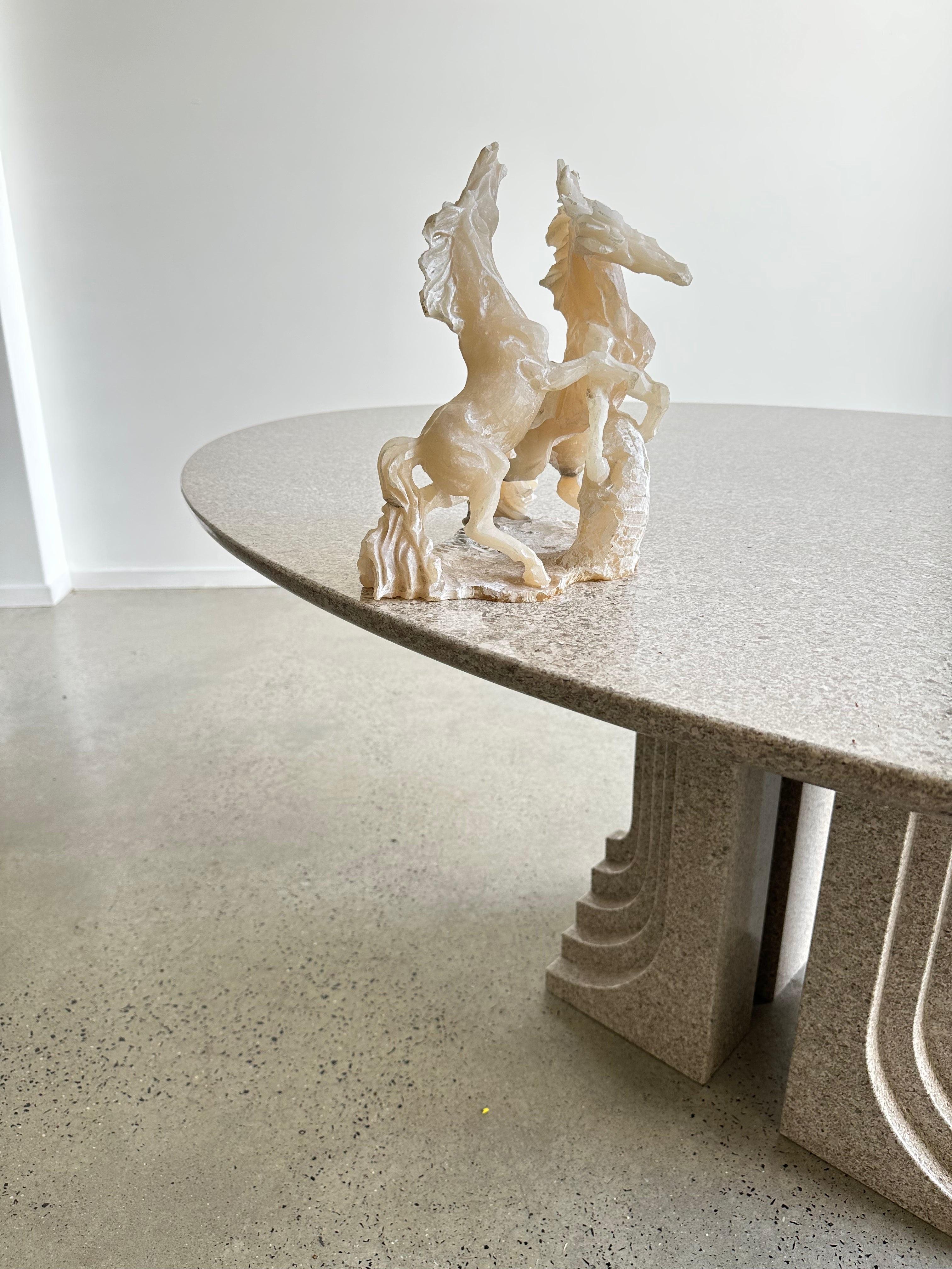 Alabaster-Pferde-Skulptur aus der Jahrhundertmitte von Boldrini aus Italien, 1960er Jahre (Mitte des 20. Jahrhunderts) im Angebot