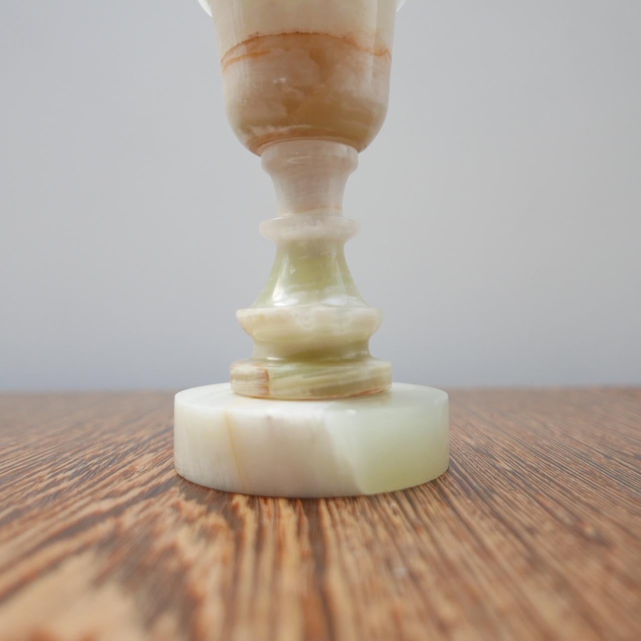 Englische Mid-Century-Tischlampe aus Alabaster oder Onyx im Angebot 2