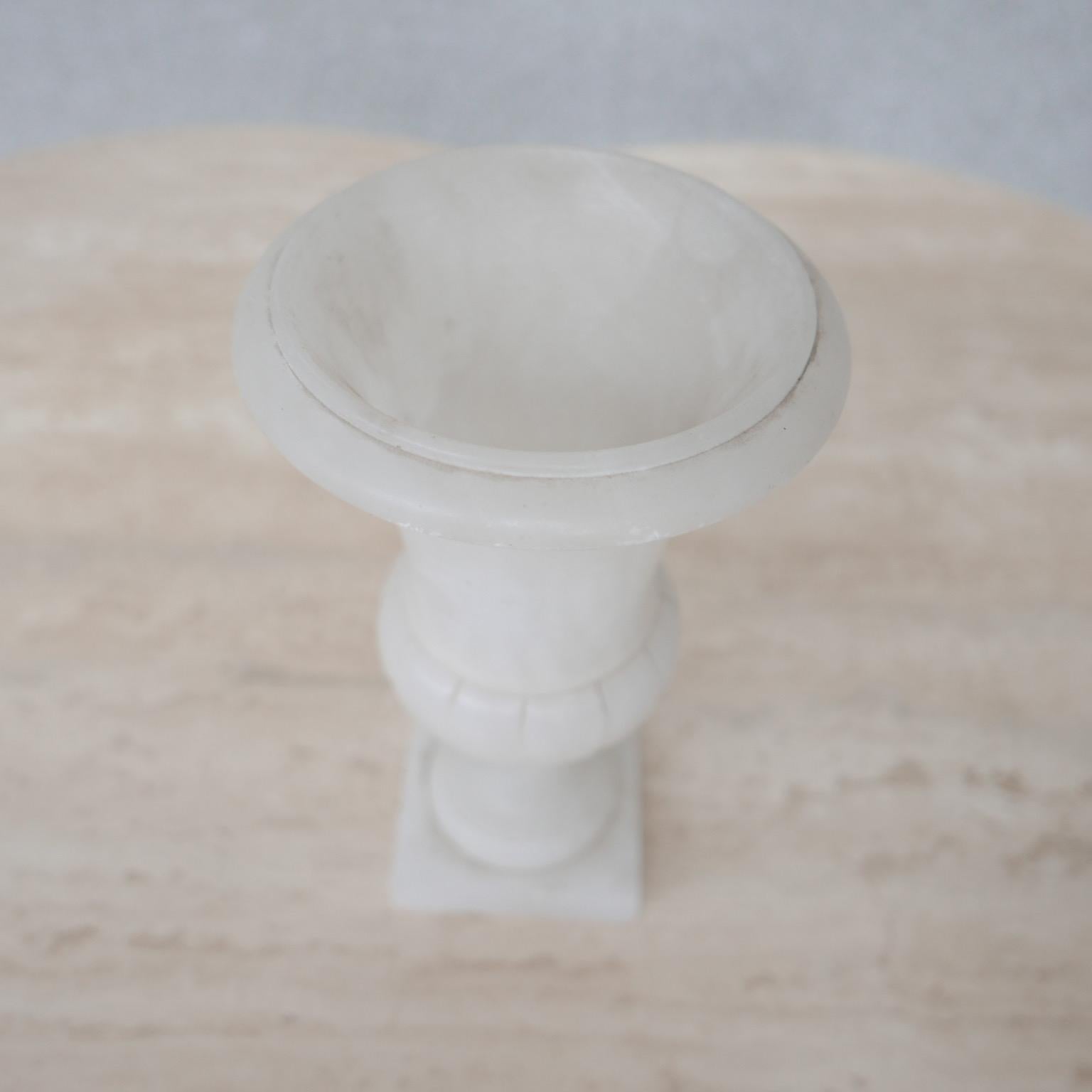 Mid-Century Alabaster Vase In Good Condition In London, GB