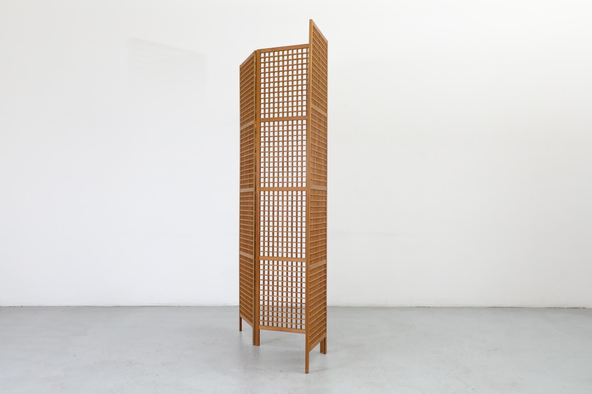 Mid-Century, Alberts Tibro Style, Folding Pine Room Divider or Privacy Screen In Good Condition In Los Angeles, CA
