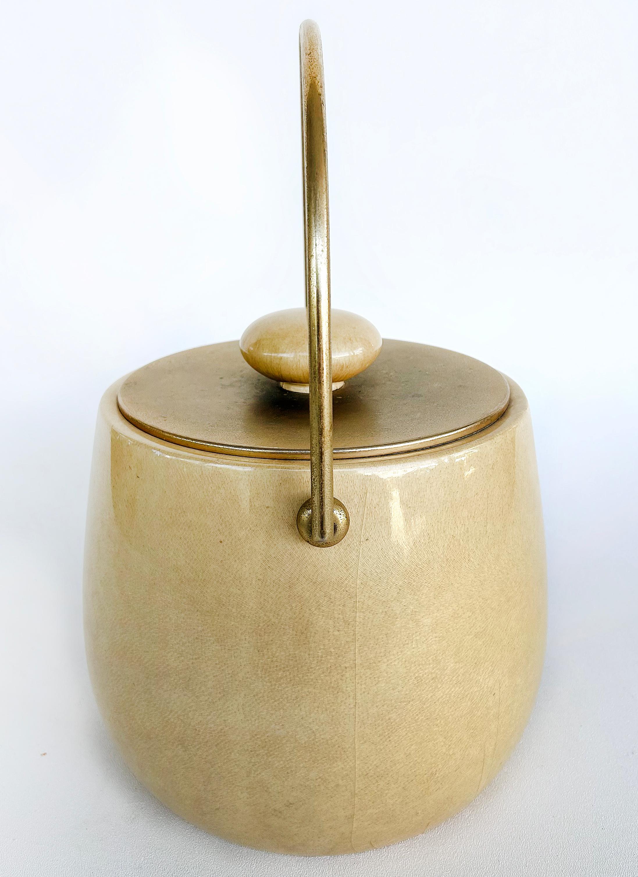 Mid-Century Aldo Tura Milano Goatskin Brass Ice Bucket, Italy circa 1970 In Good Condition For Sale In Miami, FL
