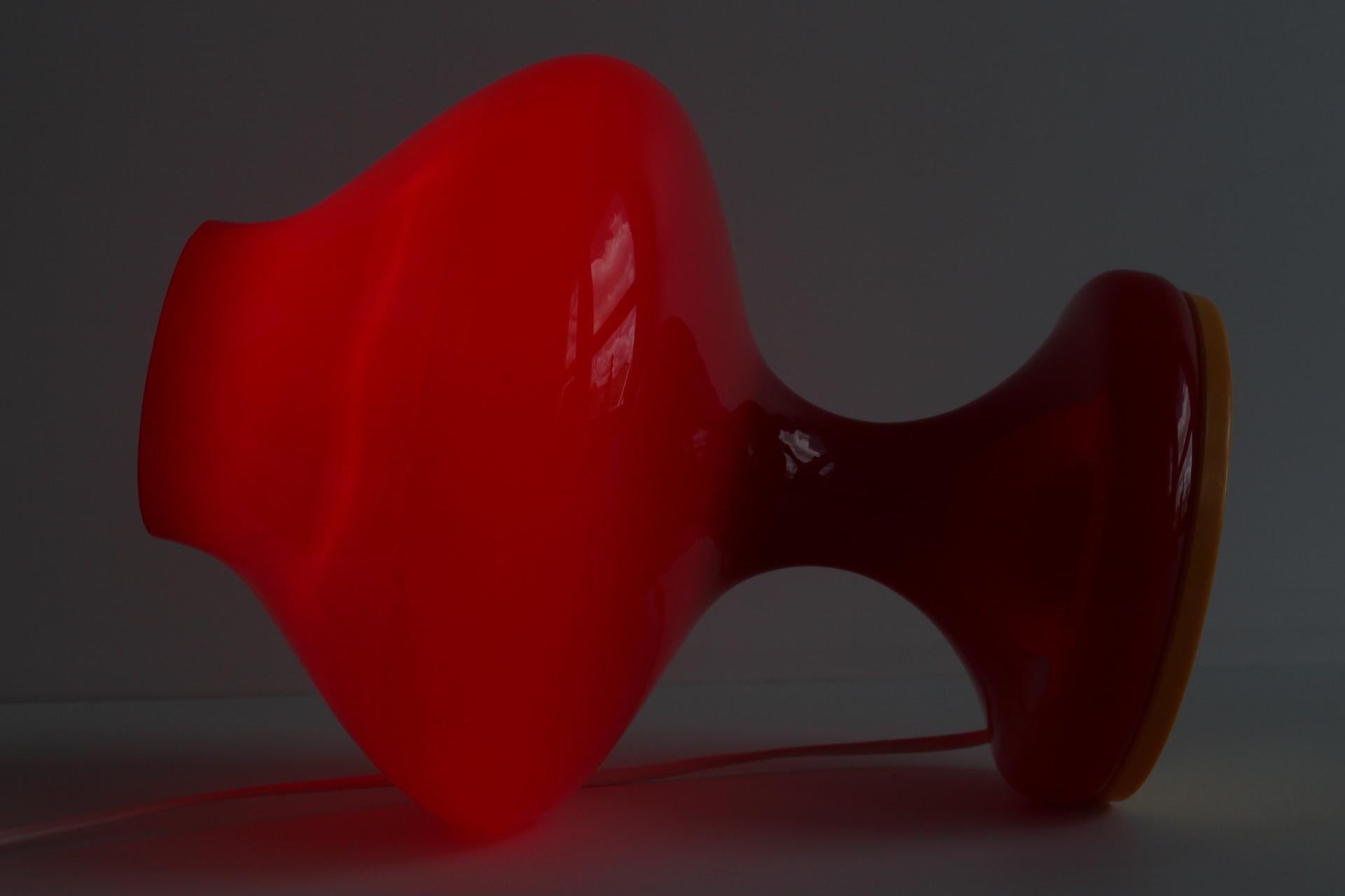 Lampe de table en verre du milieu du siècle dernier, conçue par Stepan Tabera, années 1960 en vente 3