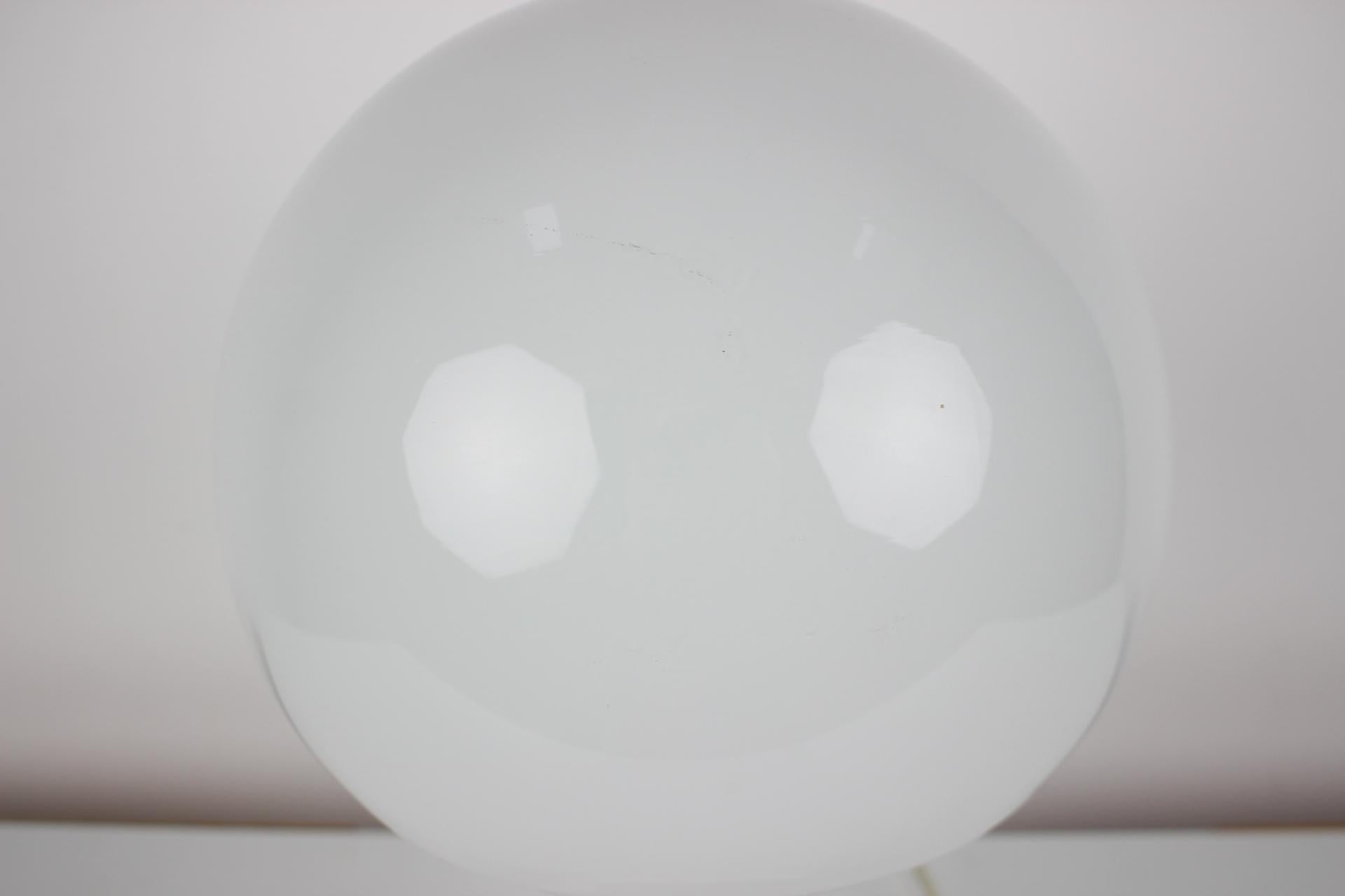 Lampe de table tout en verre du milieu du siècle/ Osvětlovací Sklo Valašské Meziříčí, années 1970. en vente 1