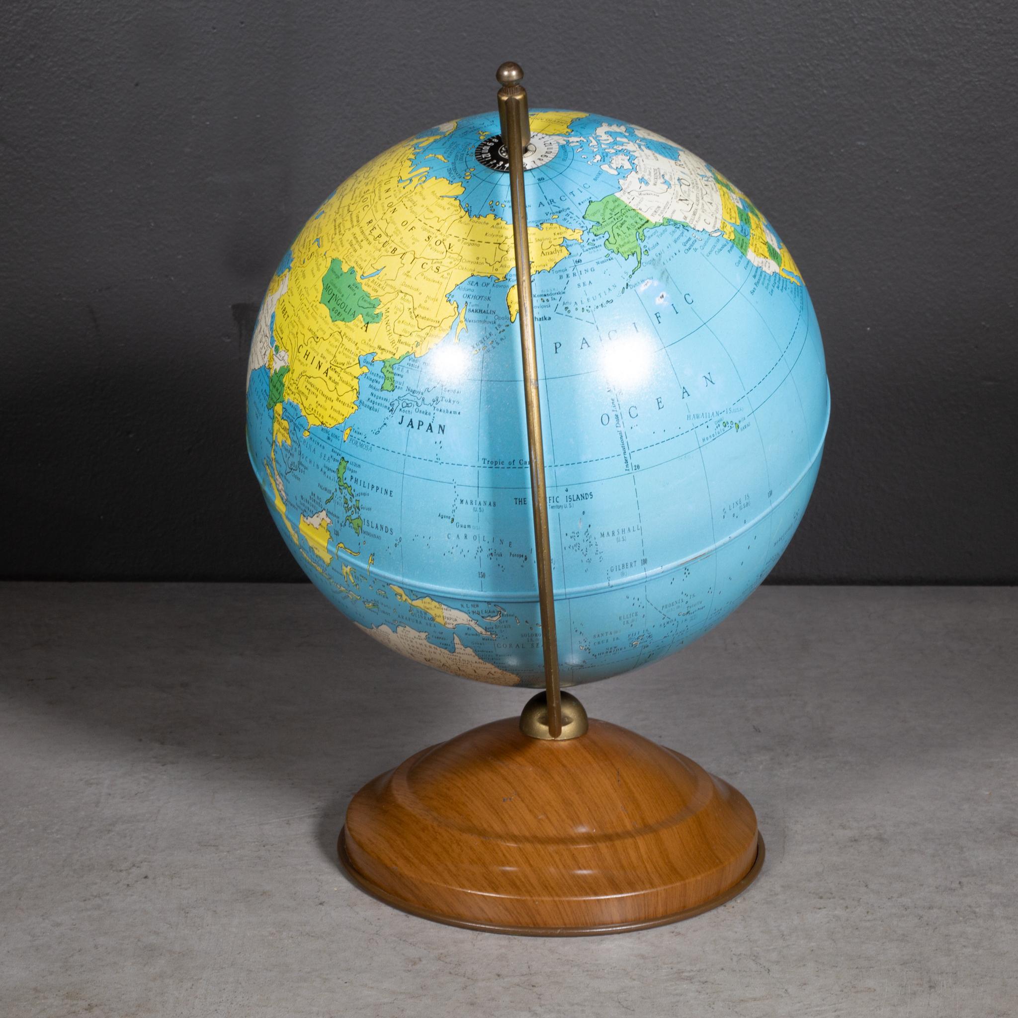 Globo Replogle Globes di metà secolo in metallo, C.1960-1966 In condizioni buone in vendita a San Francisco, CA