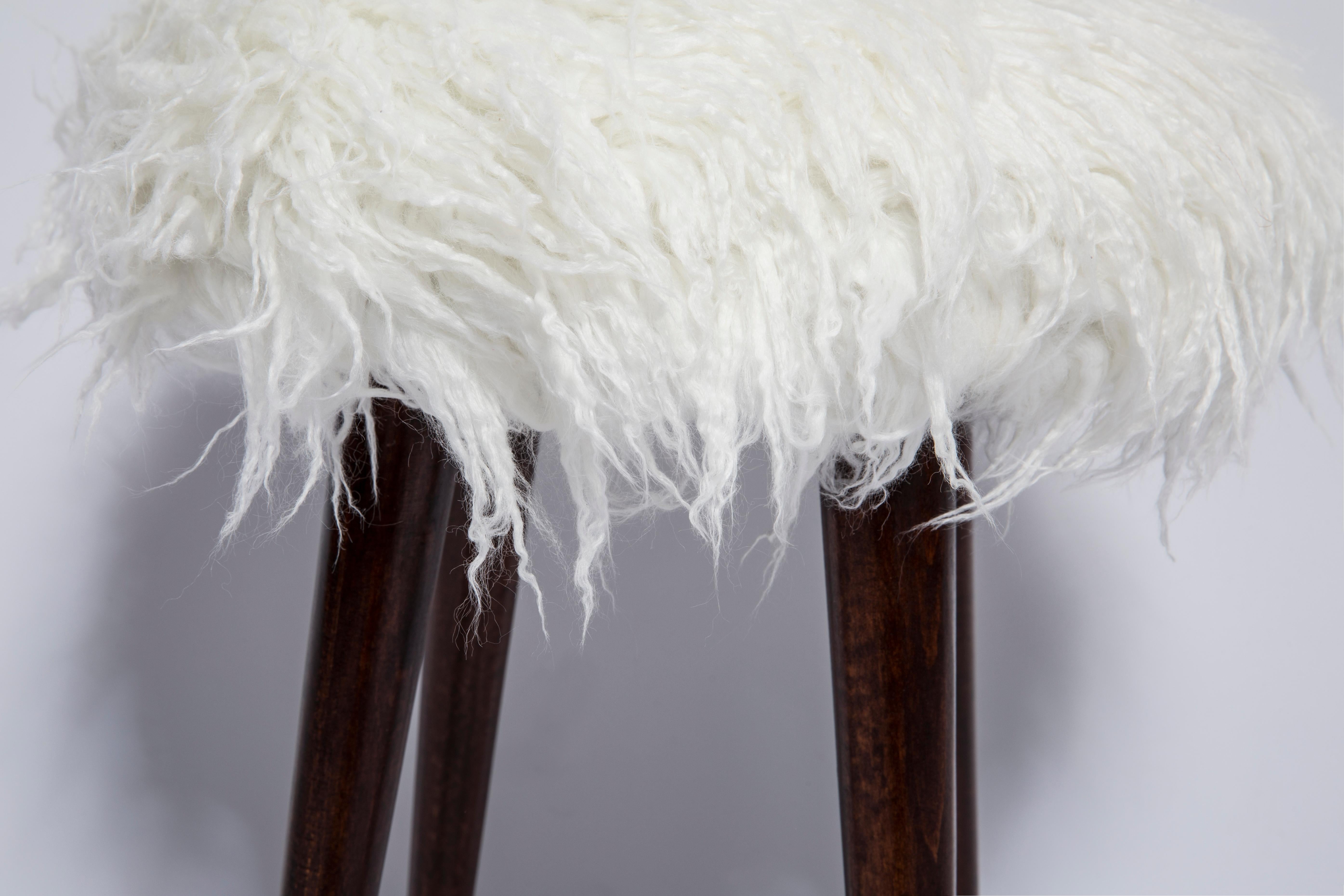 feather stool