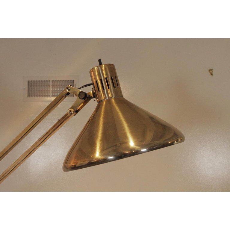 Midcentury Alsy Brass Adjustable Swing Arm Floor Lamp In Good Condition In New York, NY